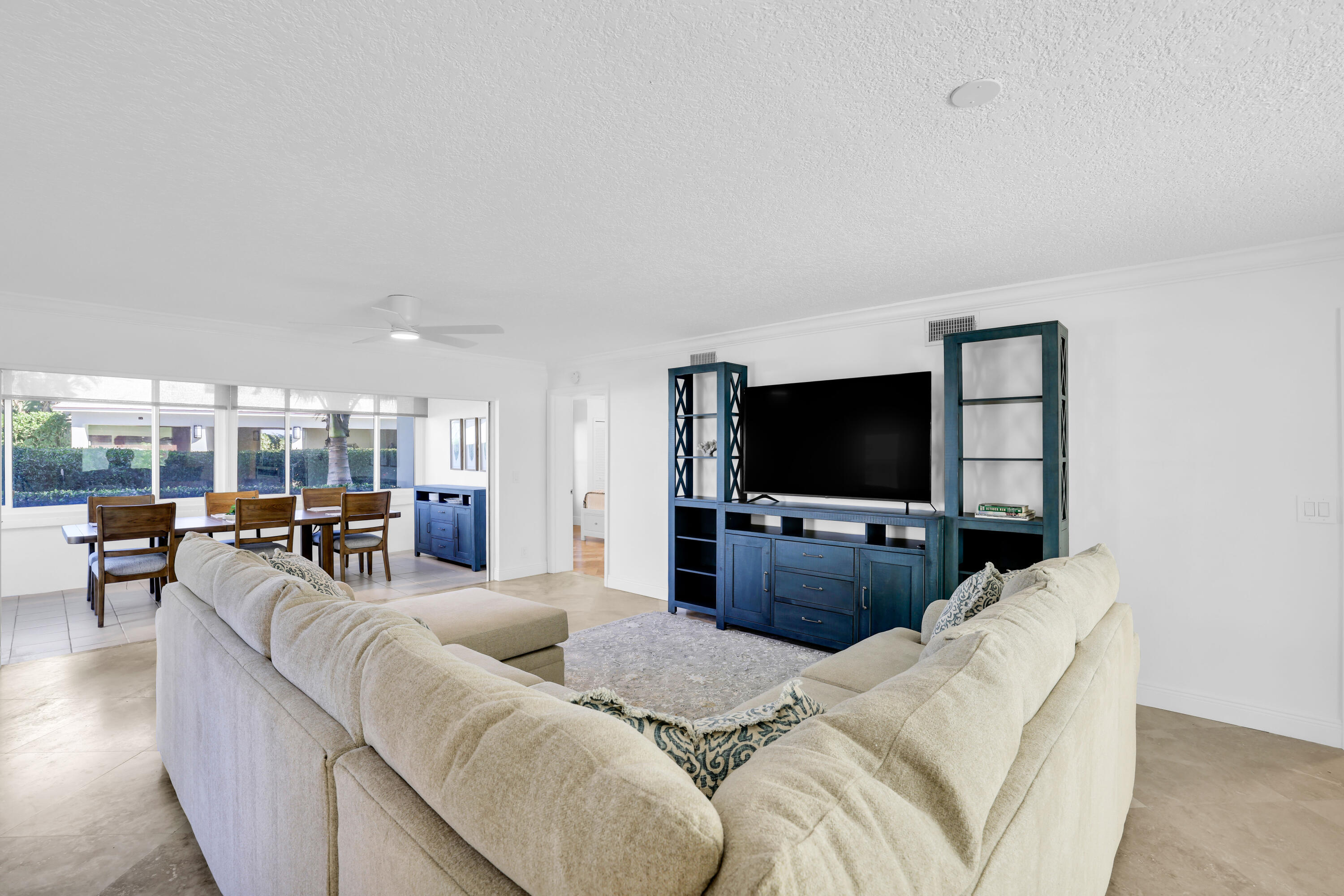 BEACHCOMBER CONDO - Residential Lease