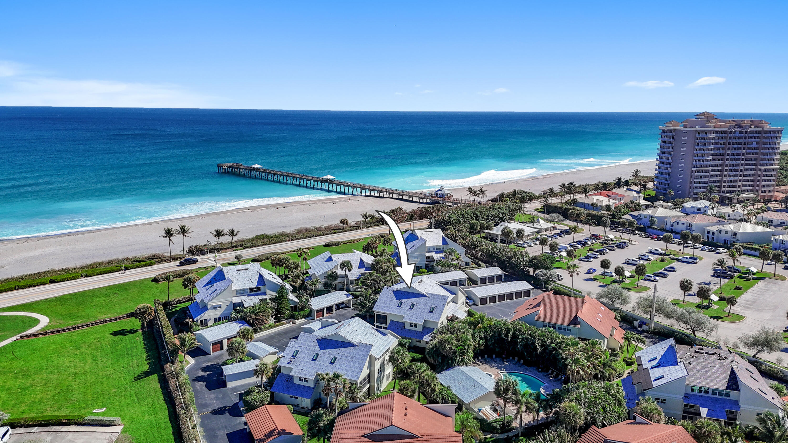 BEACHCOMBER CONDO - Residential Lease