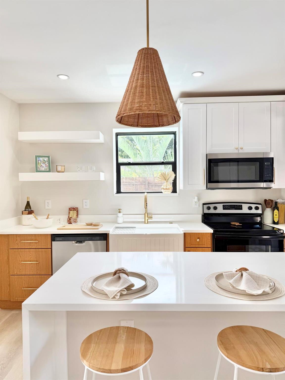 TOWN OF LAKE WORTH - Residential