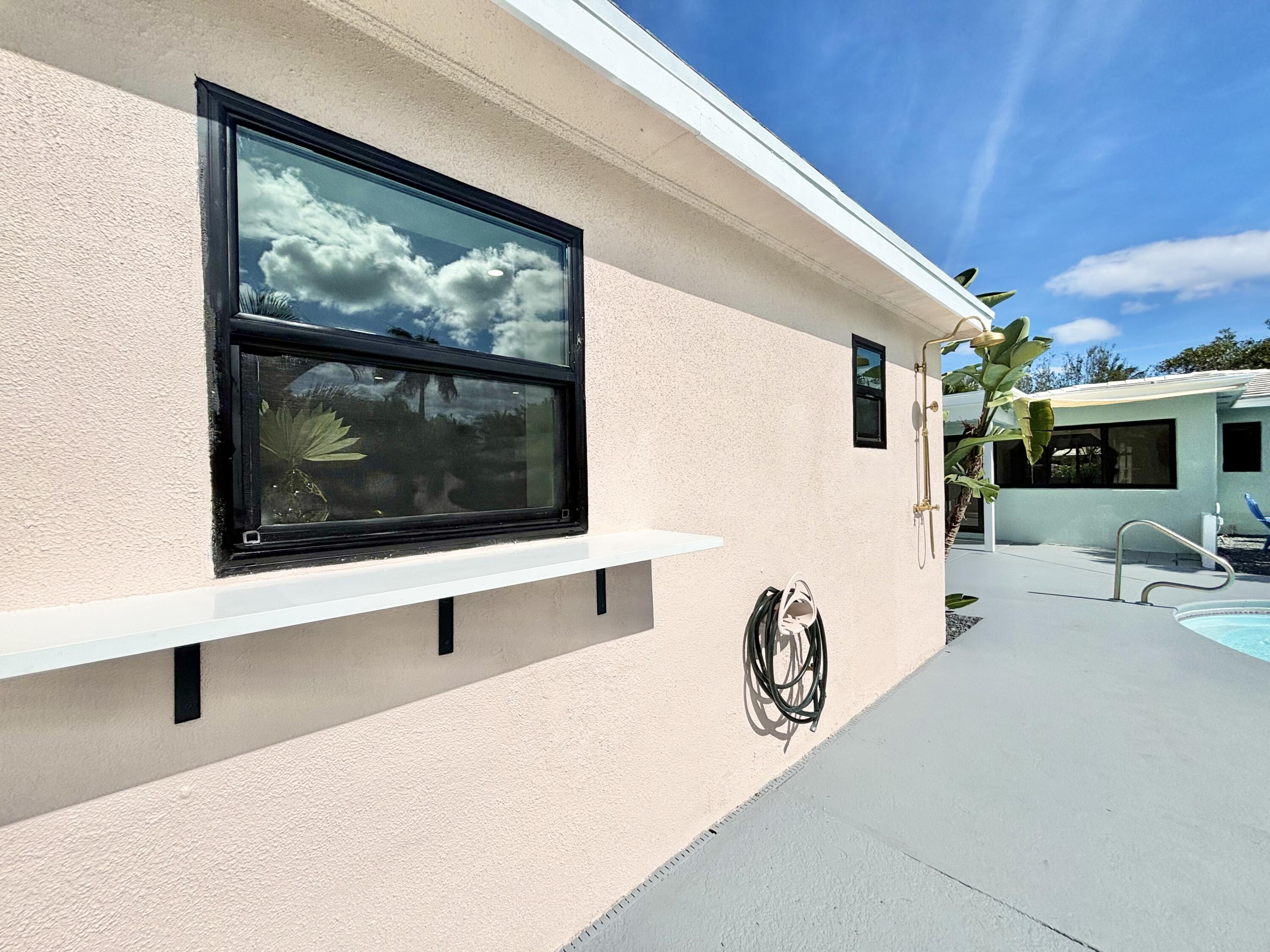 TOWN OF LAKE WORTH - Residential