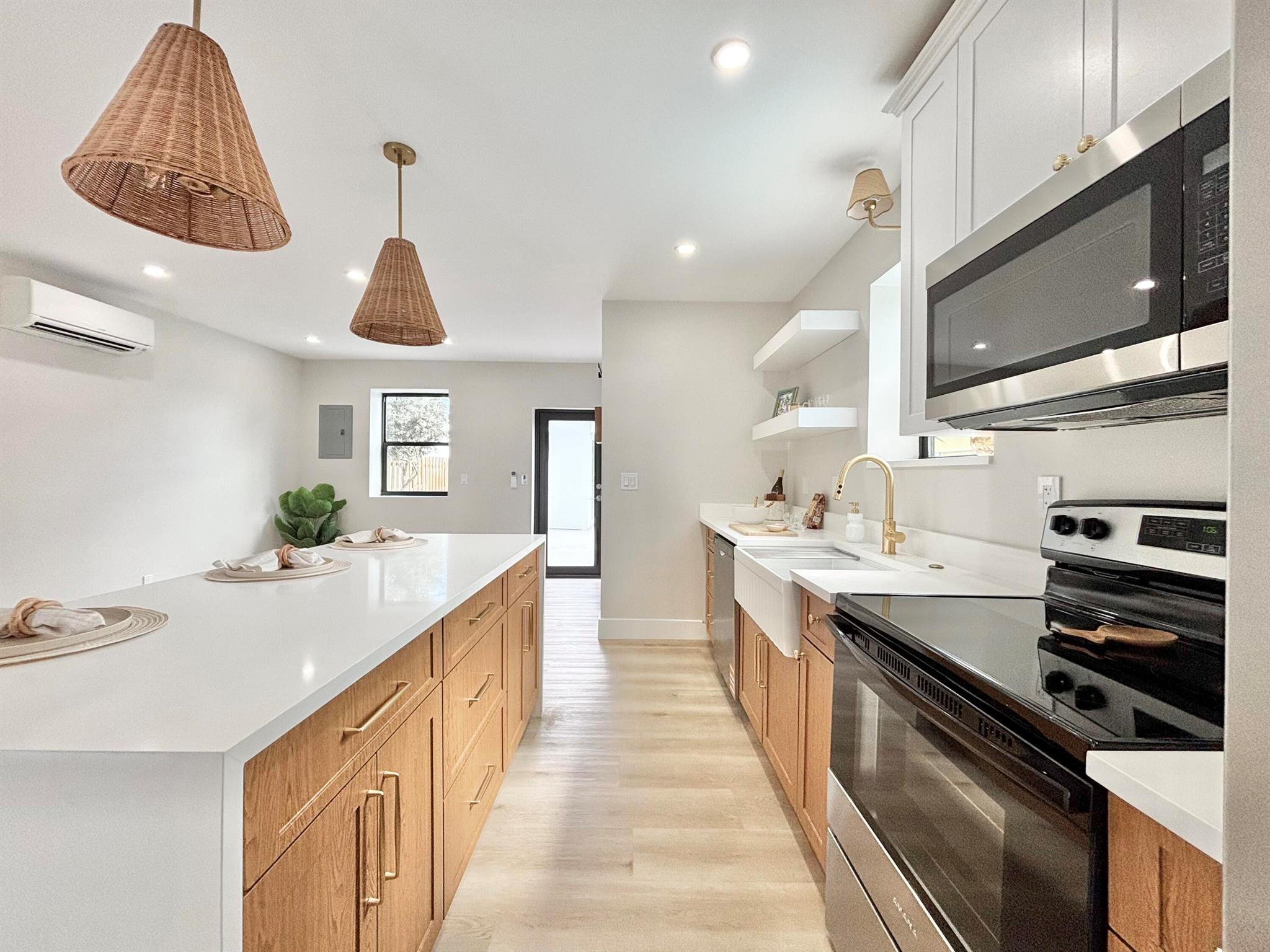 TOWN OF LAKE WORTH - Residential