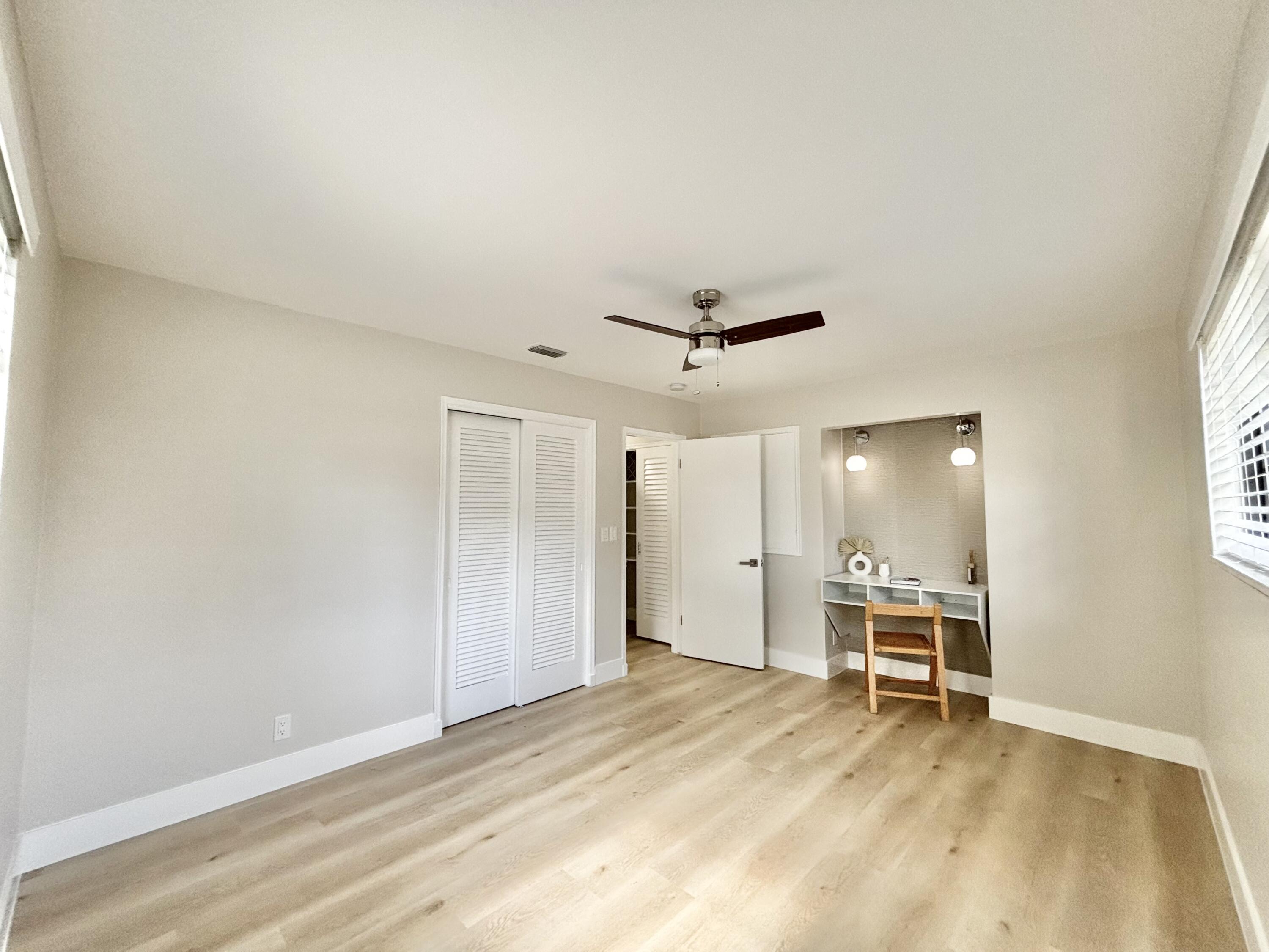 TOWN OF LAKE WORTH - Residential