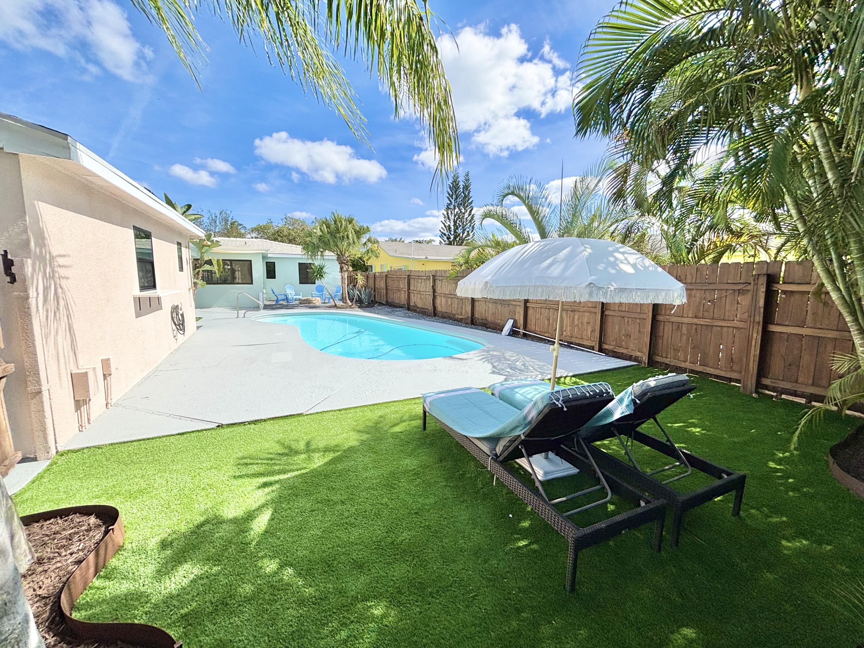 TOWN OF LAKE WORTH - Residential