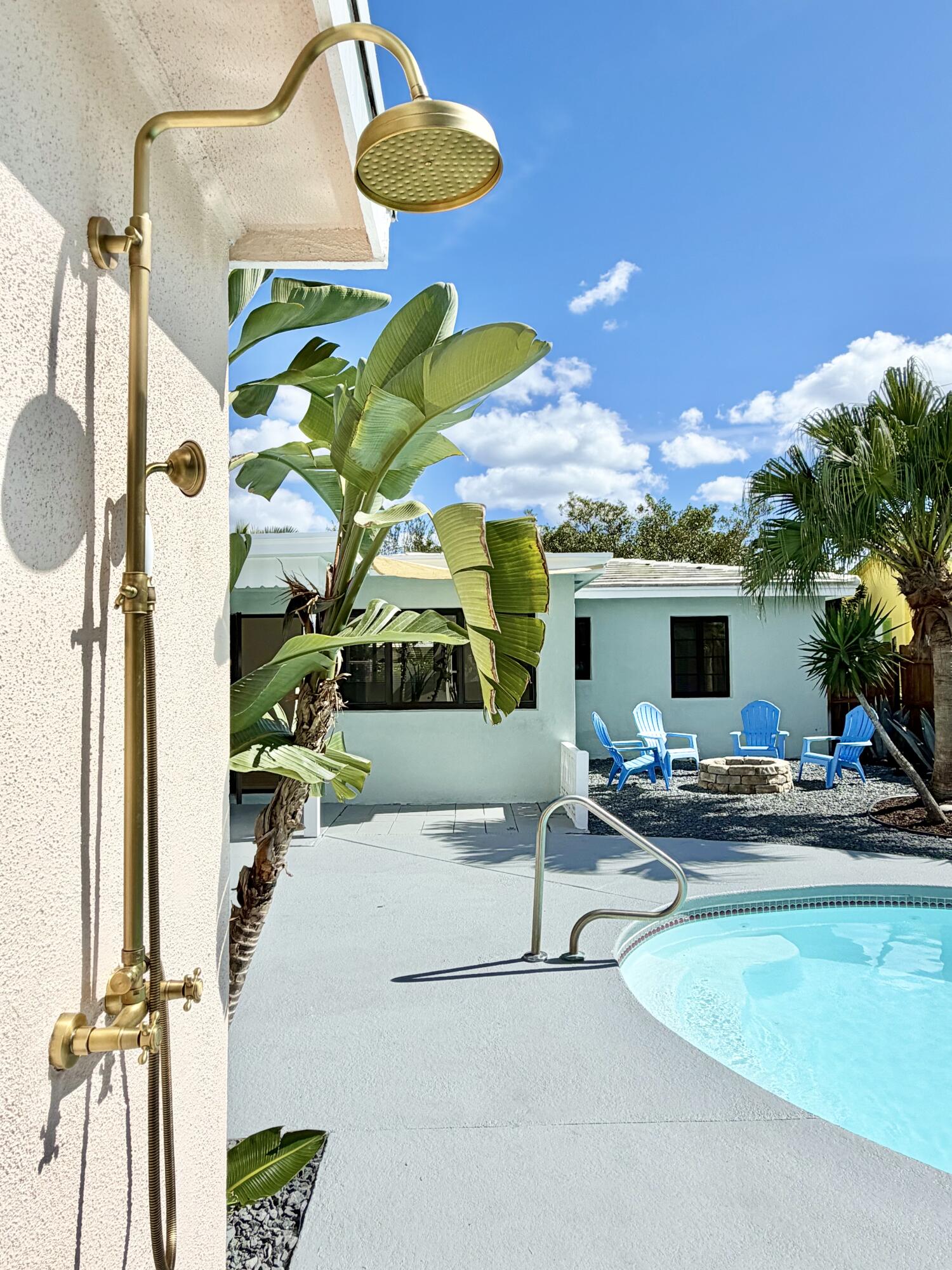 TOWN OF LAKE WORTH - Residential