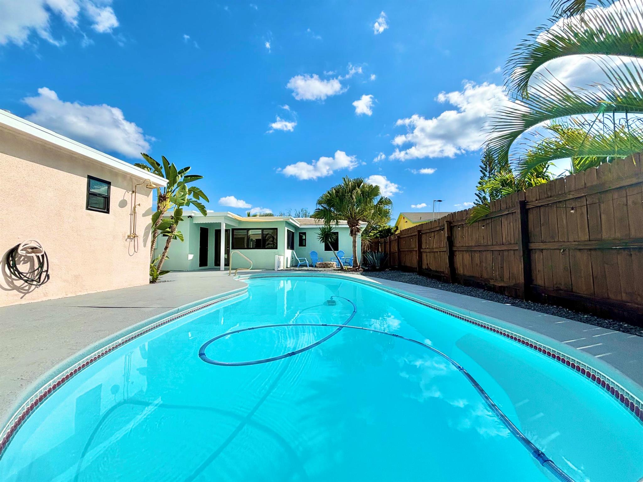 TOWN OF LAKE WORTH - Residential