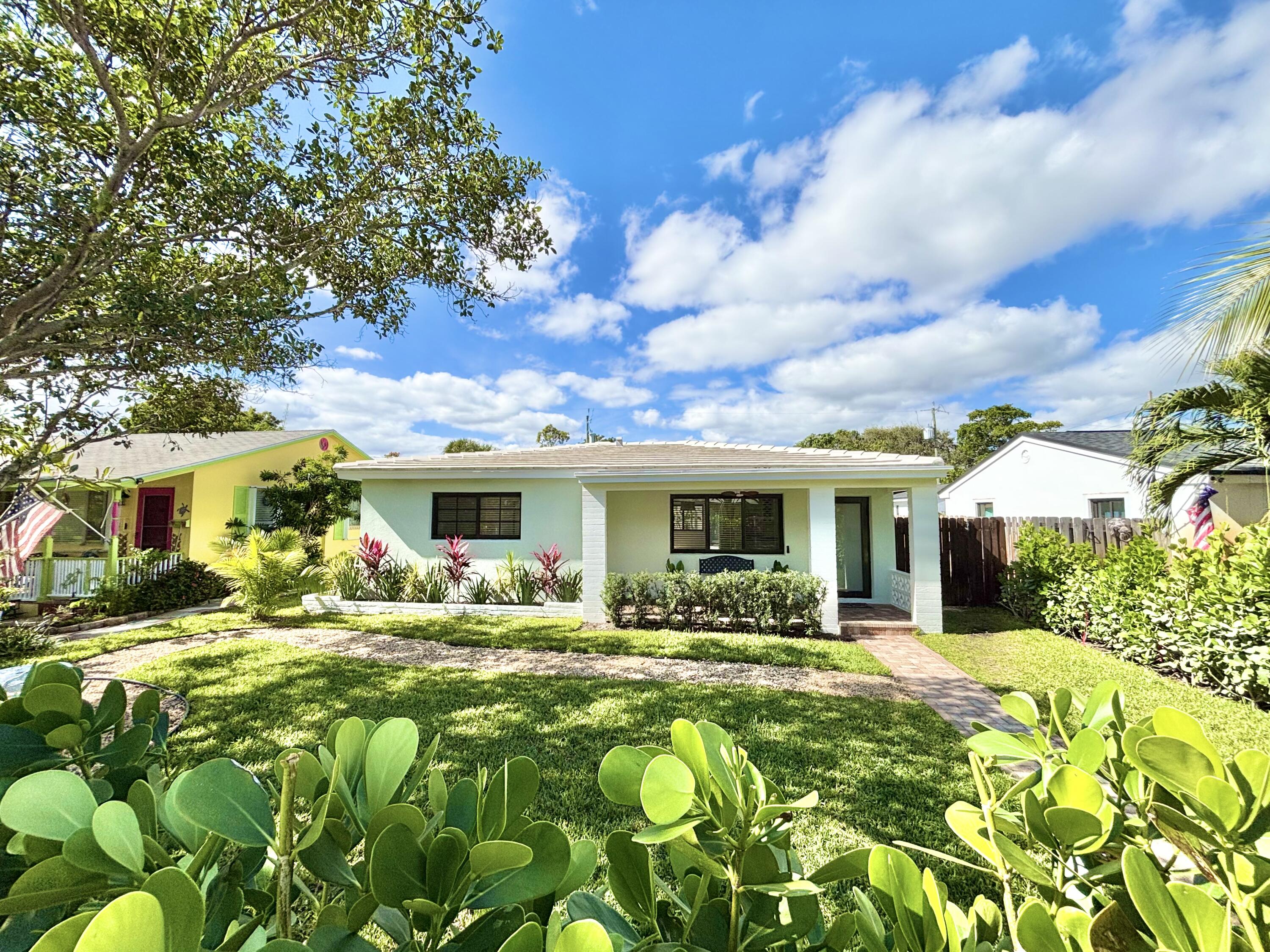 TOWN OF LAKE WORTH - Residential