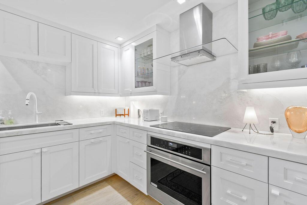 WINTHROP HOUSE CONDO - Residential