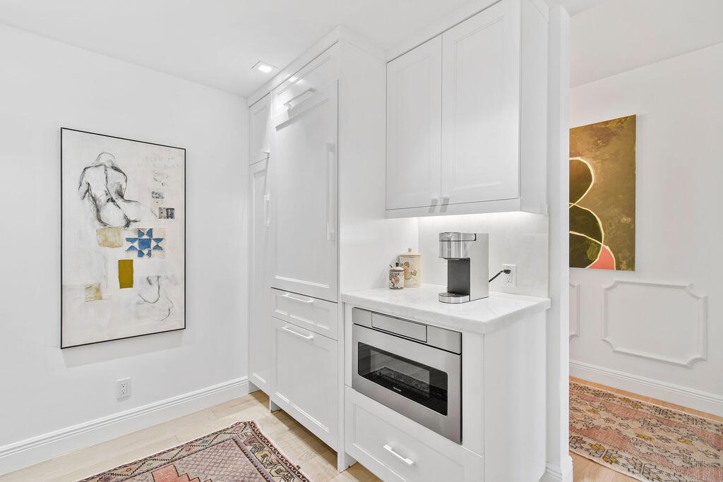 WINTHROP HOUSE CONDO - Residential