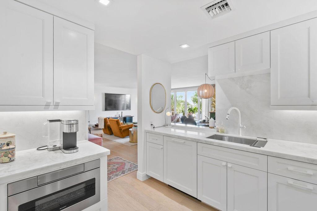 WINTHROP HOUSE CONDO - Residential