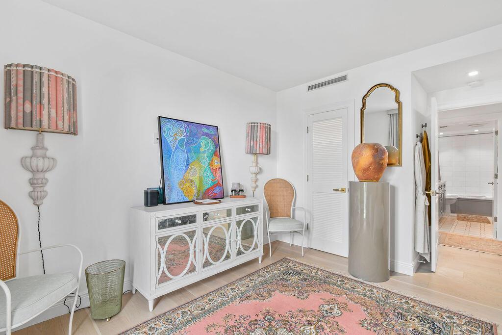 WINTHROP HOUSE CONDO - Residential