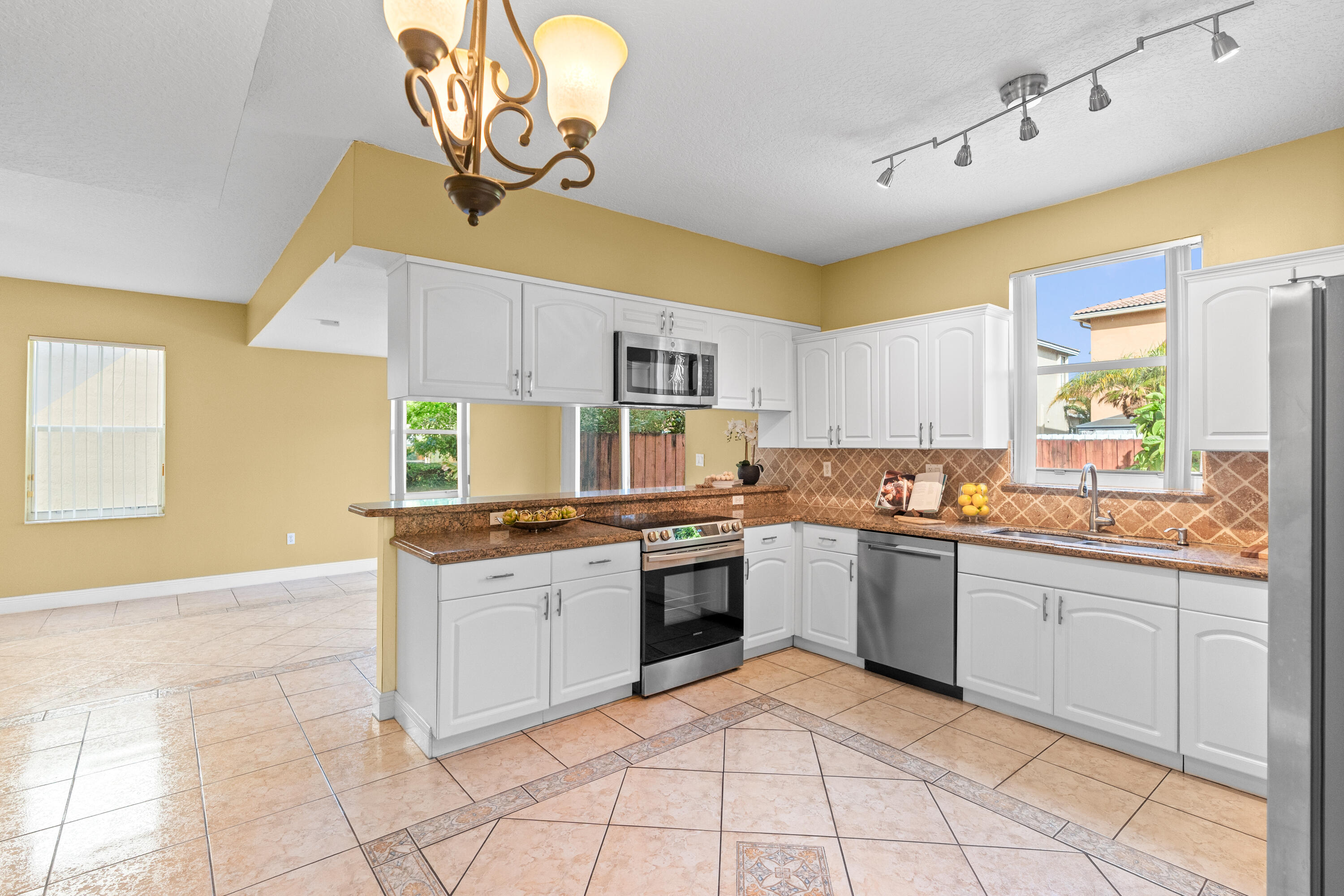 MIRAMAR PATIO HOMES - Residential