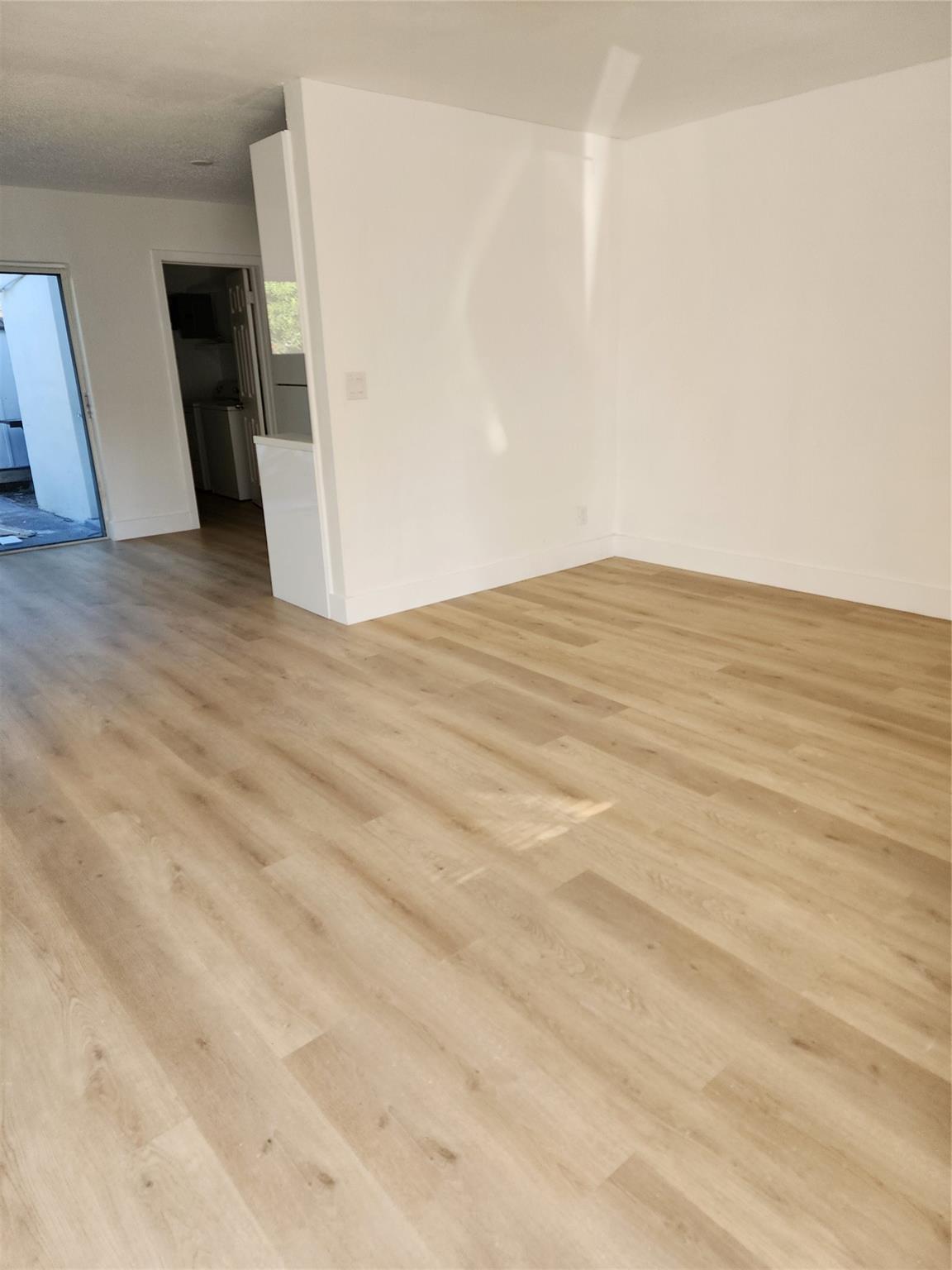 Springbank Park Sec 2 69- - Residential Lease