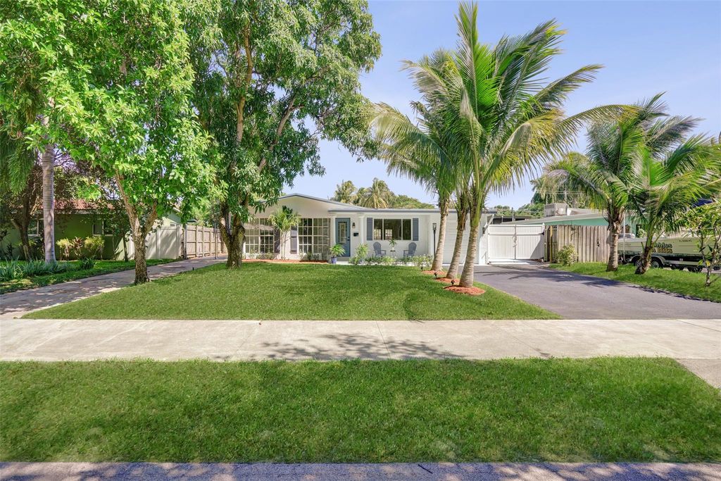 Photo of 1220 NE 26th Ave, Pompano Beach, FL 33062 (MLS # F10531698)
