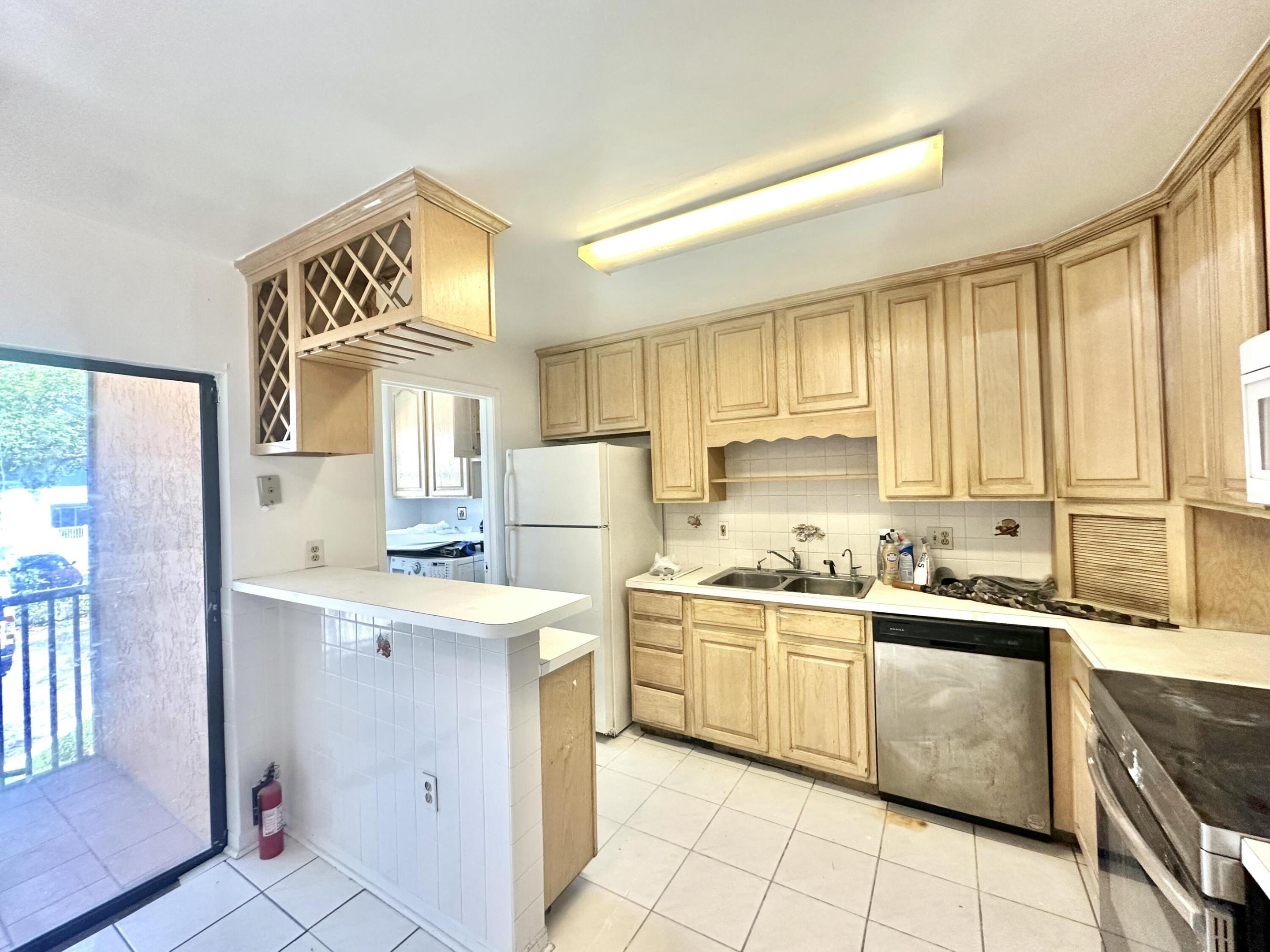 CUTLER CREEK VILLAGE CONDO - Residential Lease
