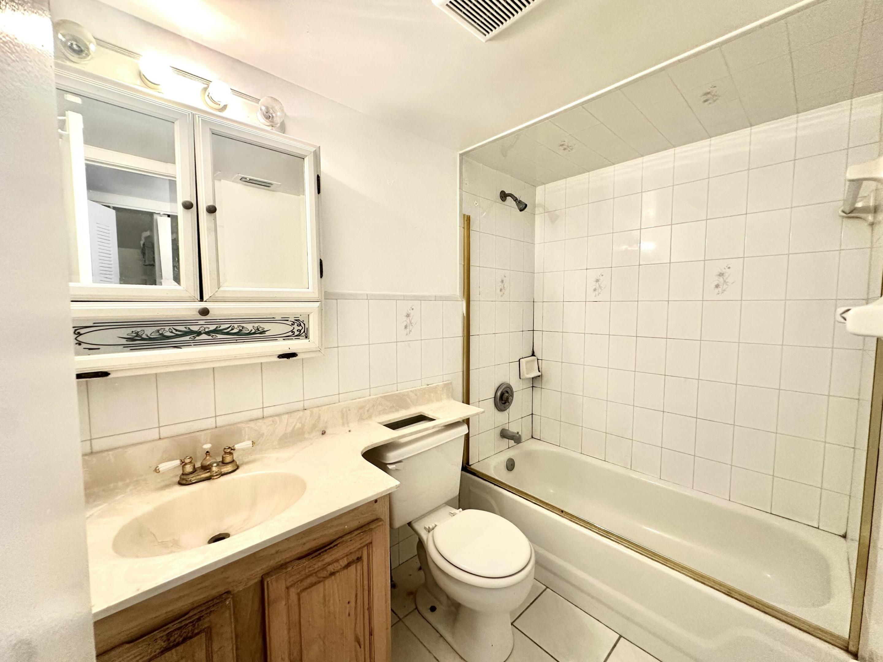 CUTLER CREEK VILLAGE CONDO - Residential Lease