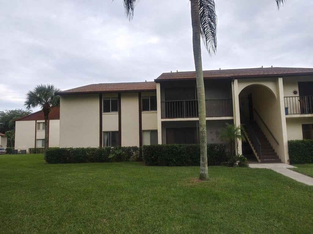 Photo of 4681 Sable Pine Circle #A1, West Palm Beach, FL 33417 (MLS # F10426607)