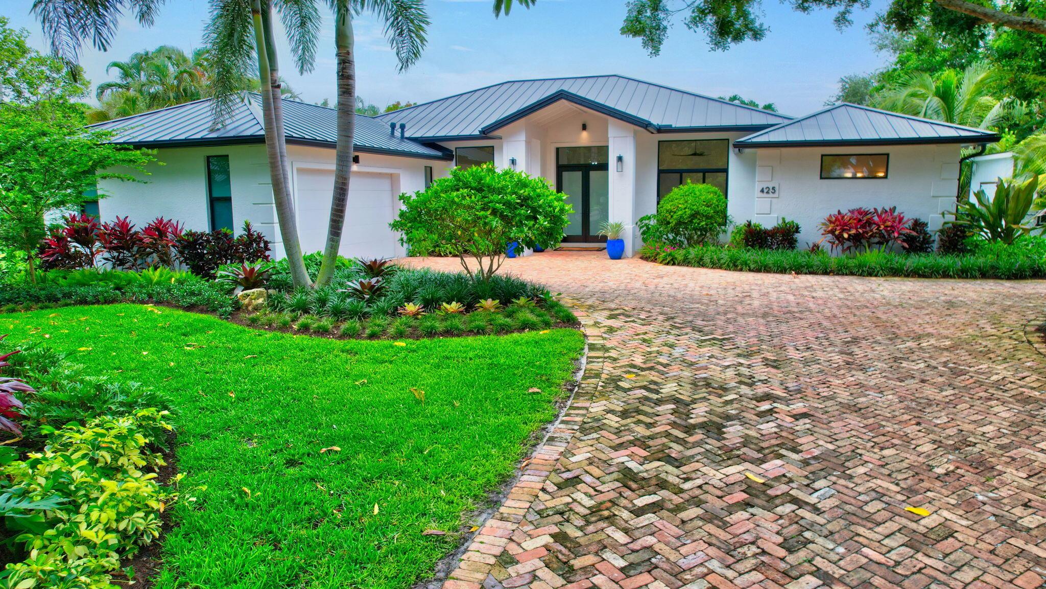 ESTATES MANGO DE PARIS - Residential