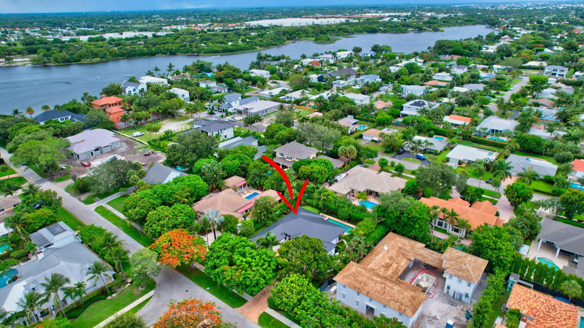 ESTATES MANGO DE PARIS - Residential