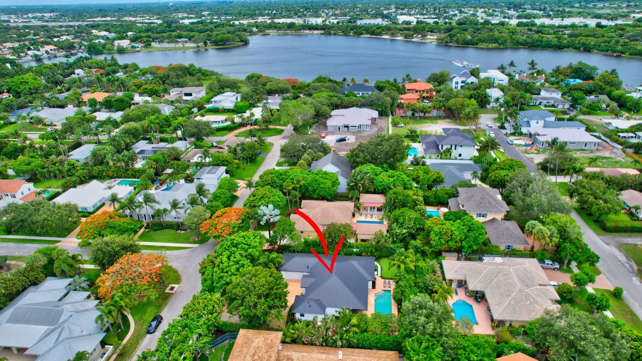 ESTATES MANGO DE PARIS - Residential