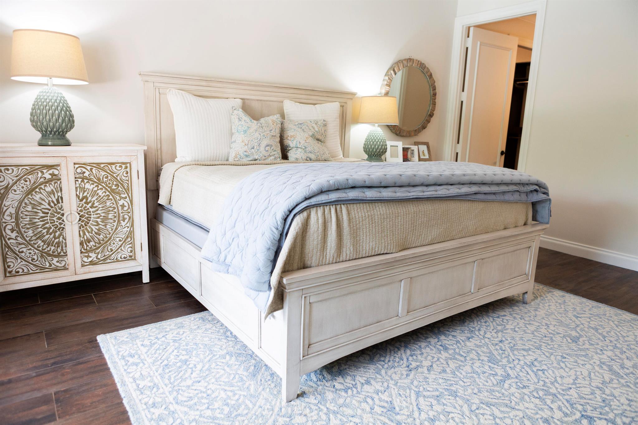 ESTATES MANGO DE PARIS - Residential