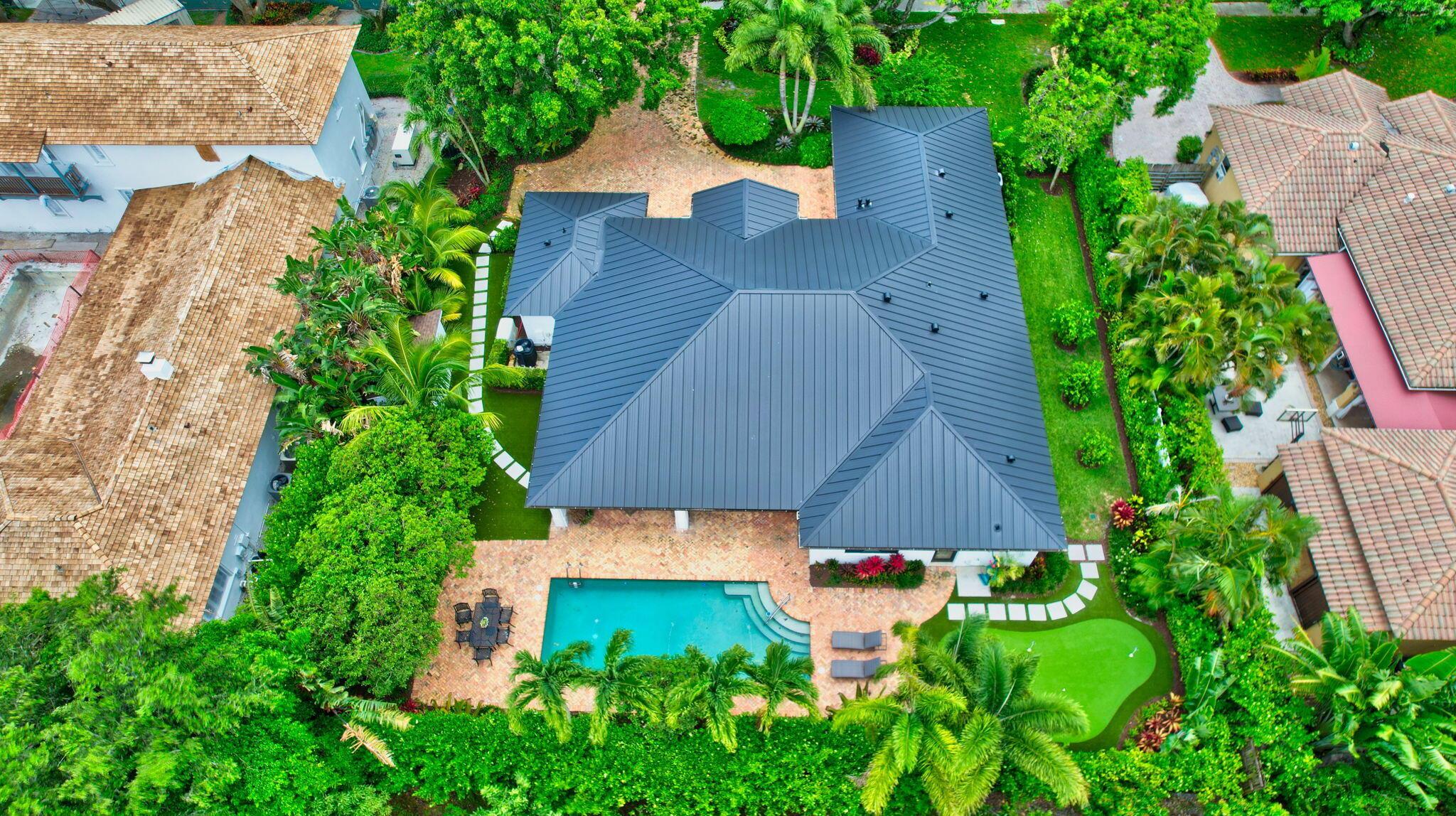 ESTATES MANGO DE PARIS - Residential