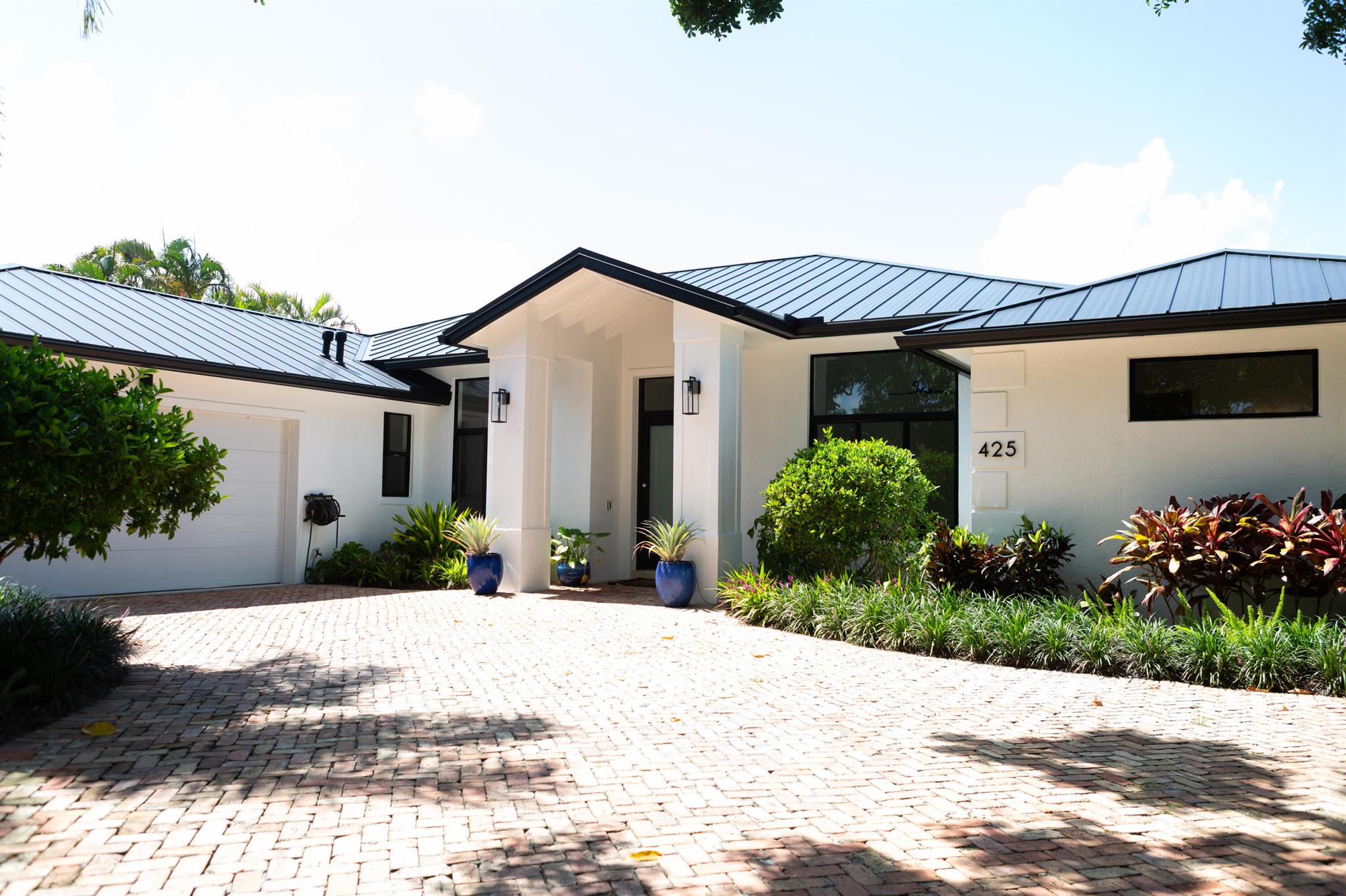 425 NW 12th Street, Delray Beach, FL, 33444/$2,995,000 3 425 NW 12th Street