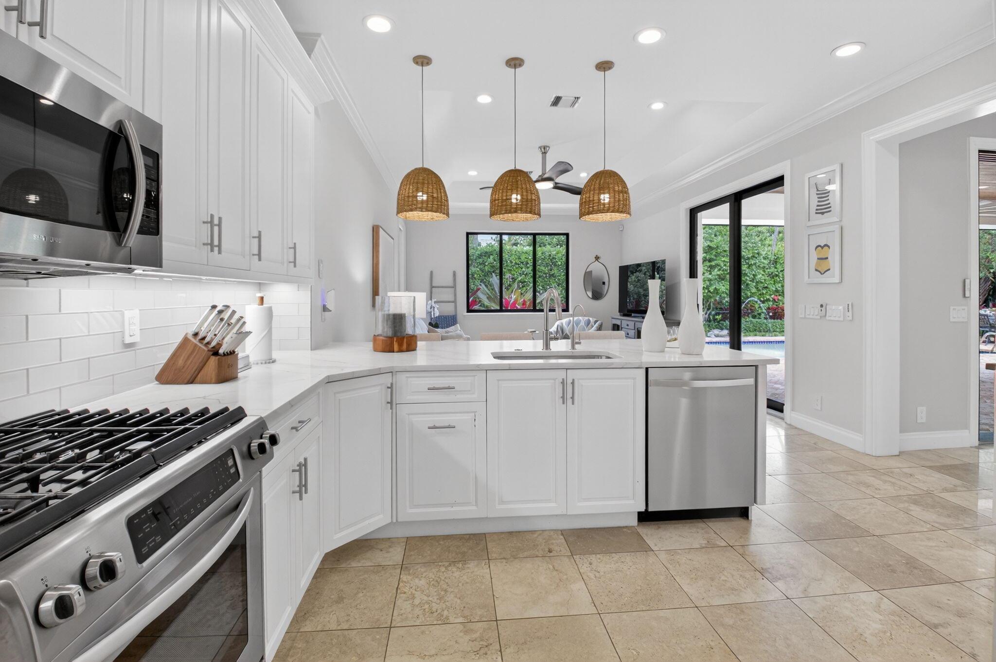 ESTATES MANGO DE PARIS - Residential