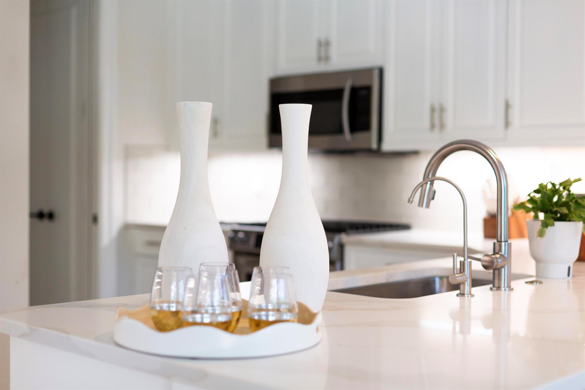 ESTATES MANGO DE PARIS - Residential