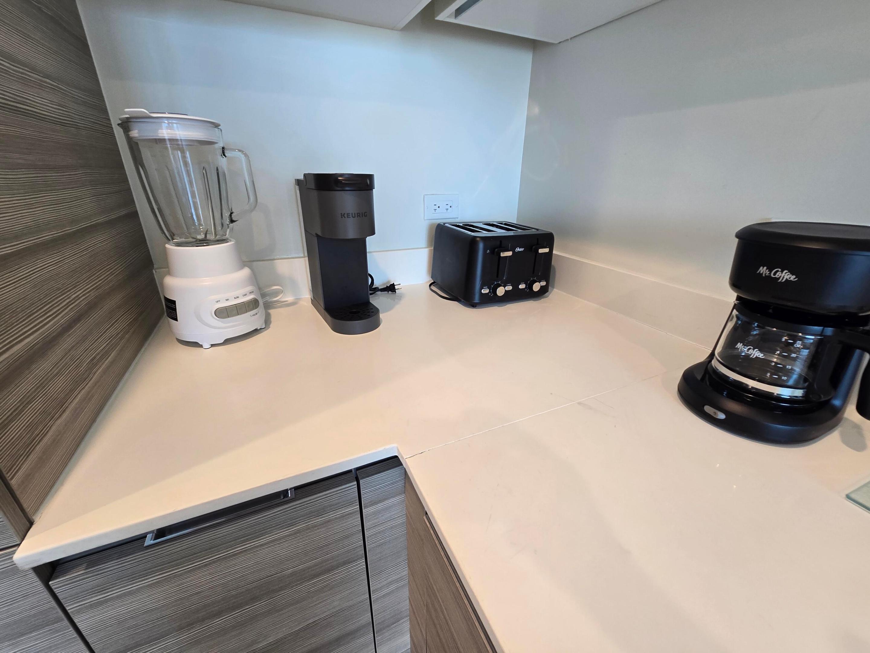 COSTA HOLLYWOOD CONDO - Residential