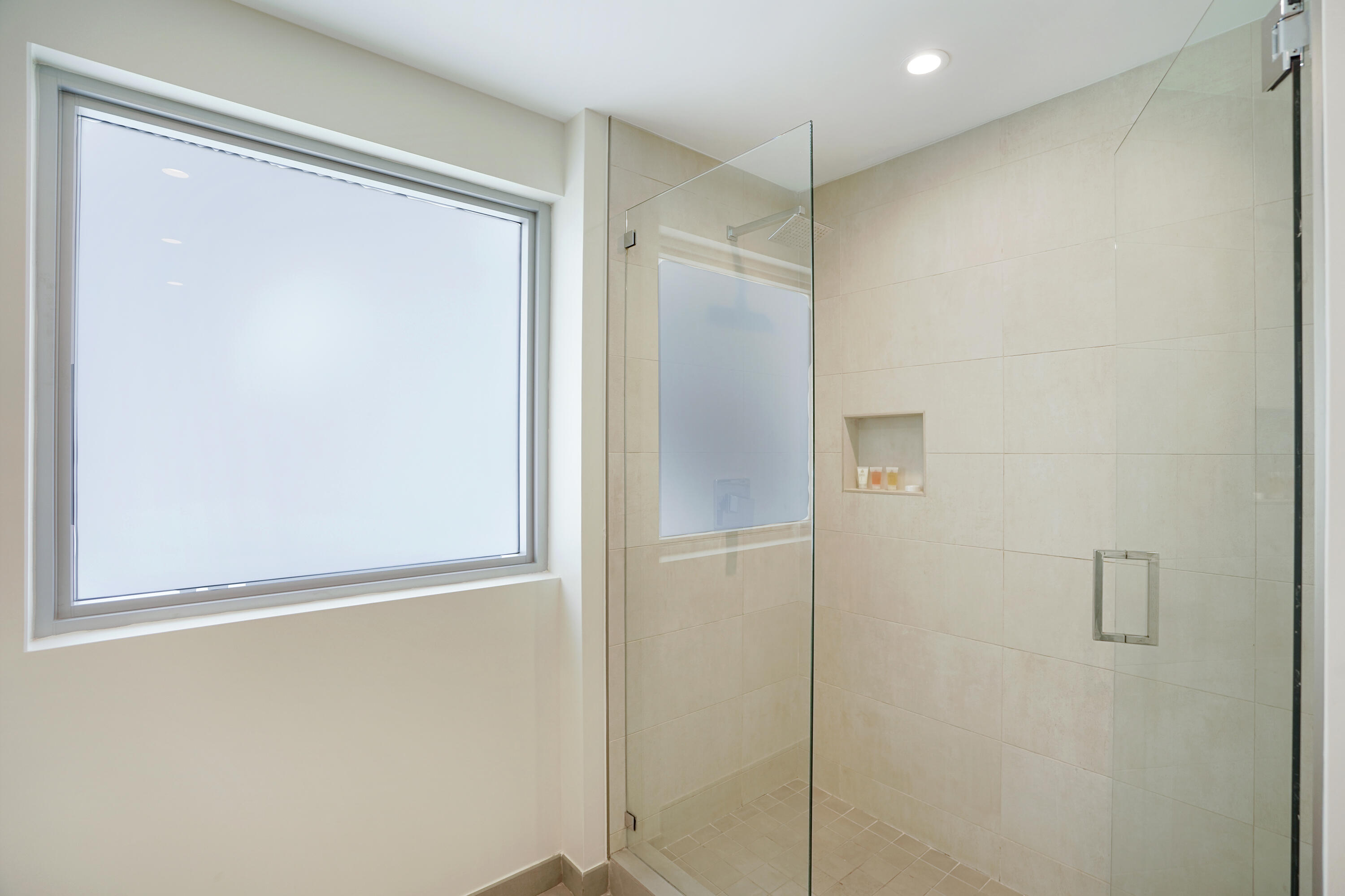 COSTA HOLLYWOOD CONDO - Residential