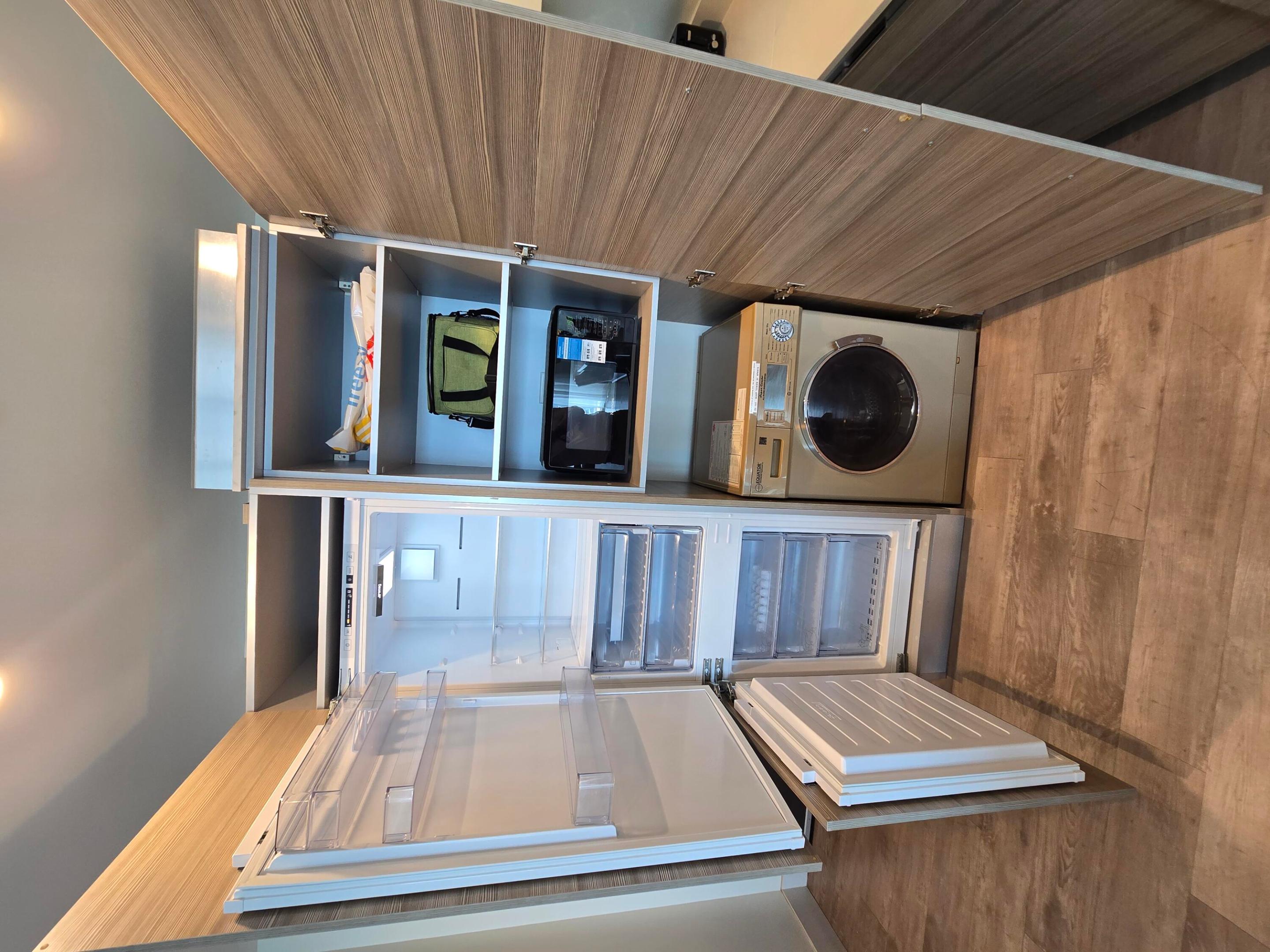 COSTA HOLLYWOOD CONDO - Residential