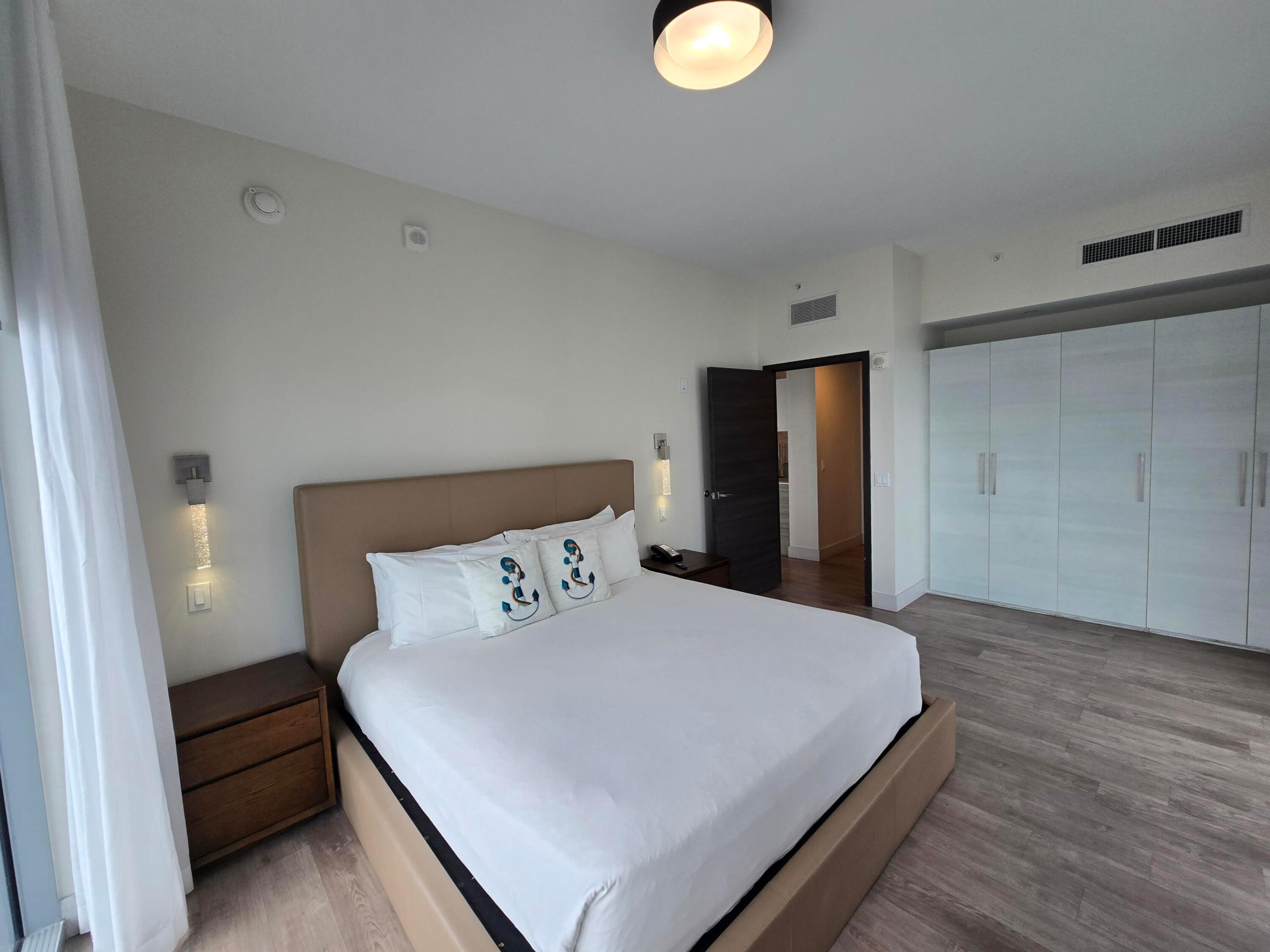 COSTA HOLLYWOOD CONDO - Residential