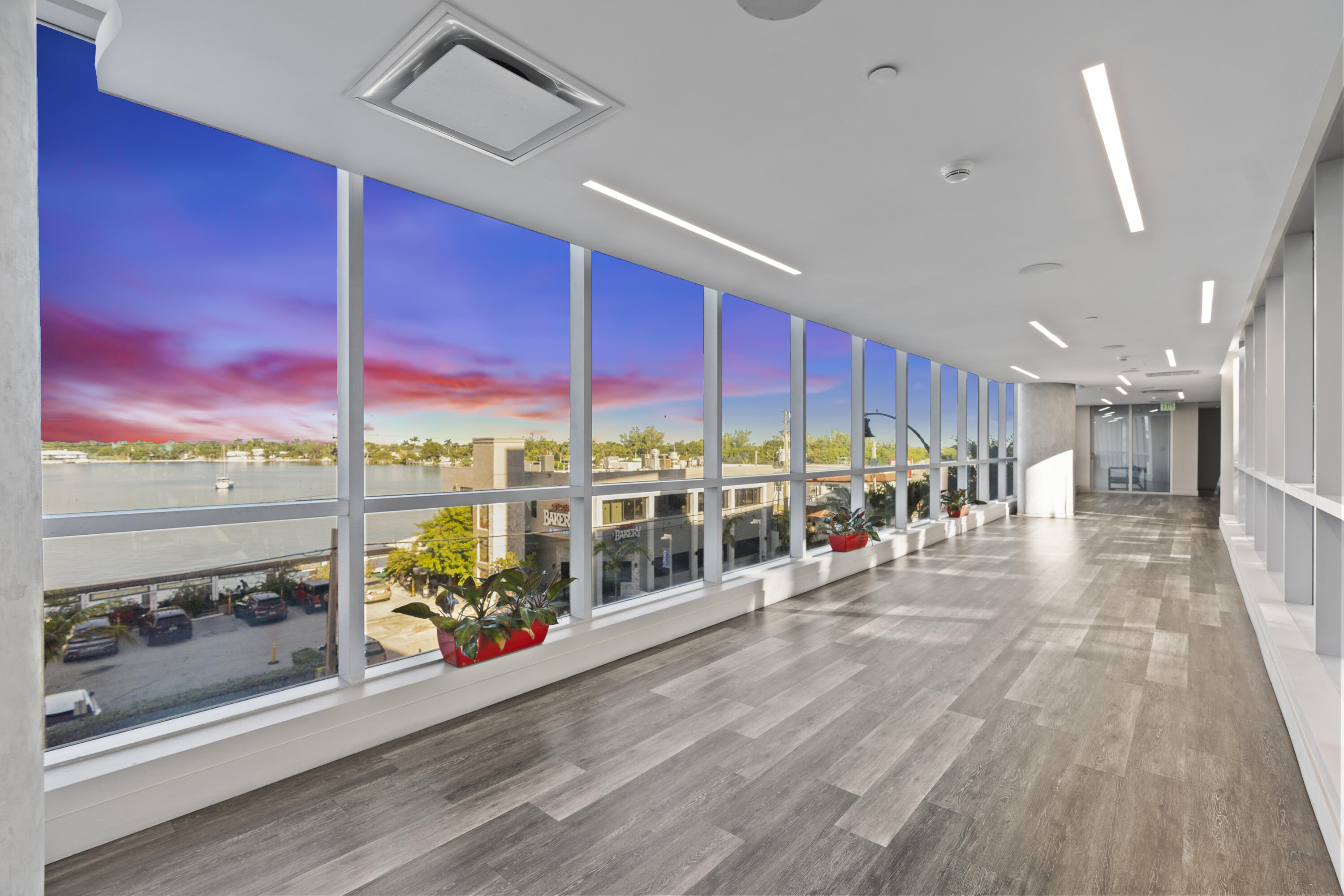 COSTA HOLLYWOOD CONDO - Residential