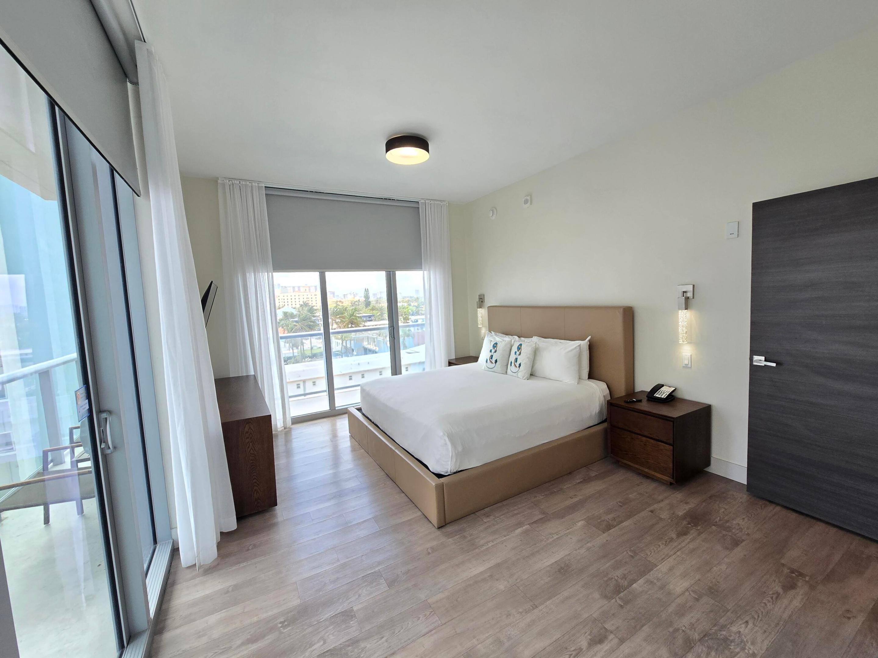 COSTA HOLLYWOOD CONDO - Residential