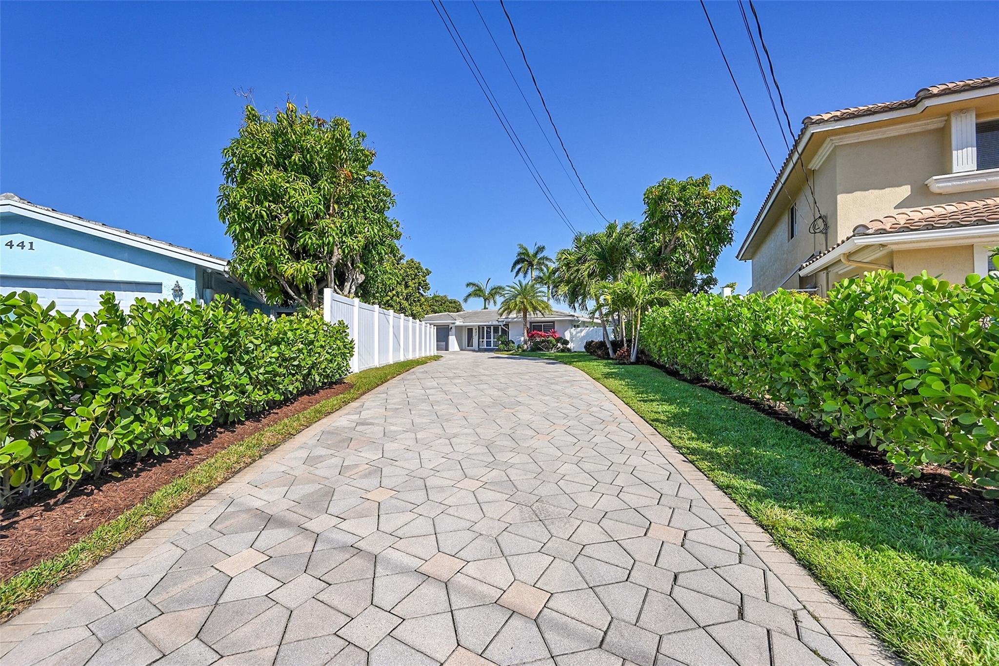 431 SE 9 Ave