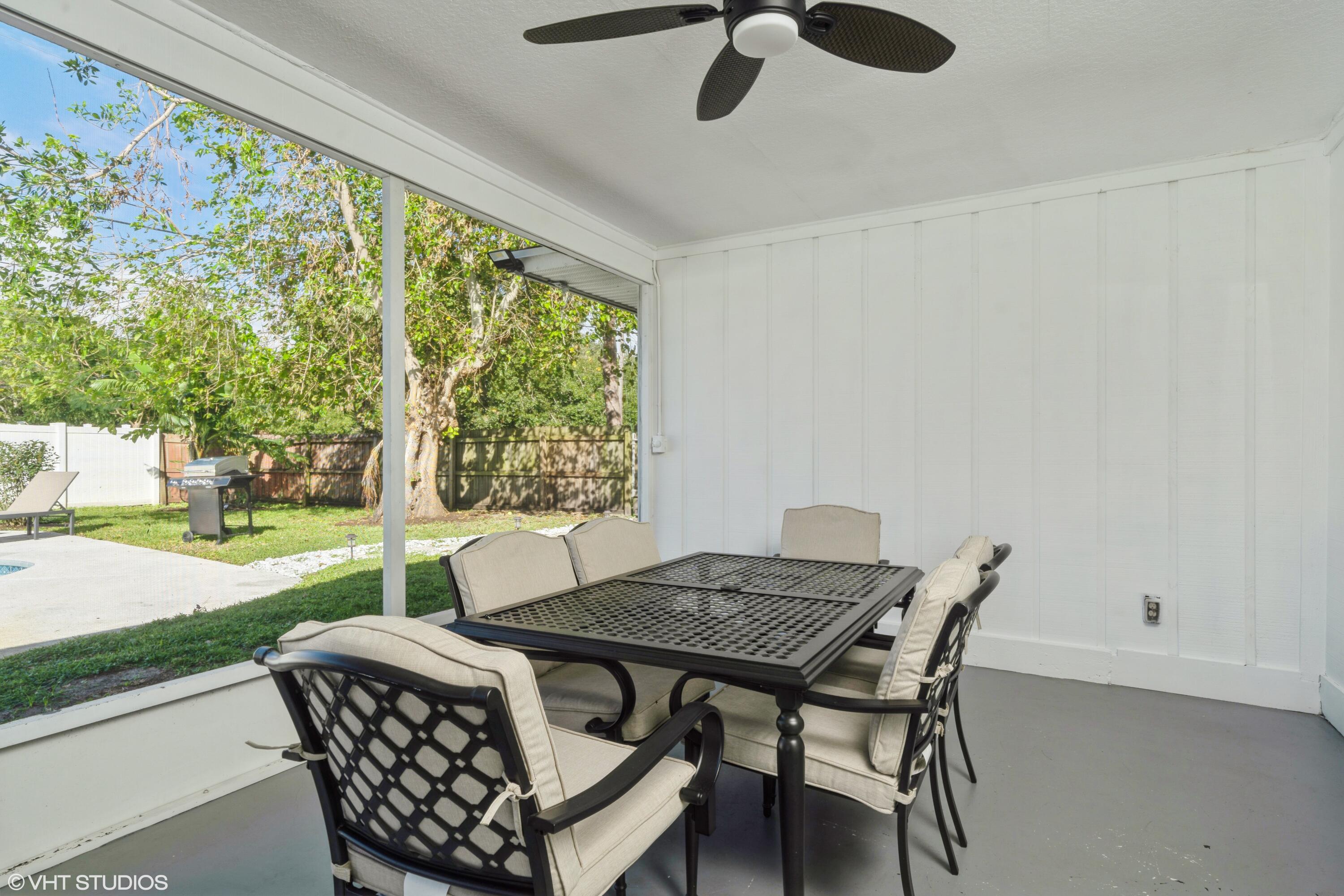 PINECREST SUB UNIT 1 - Residential