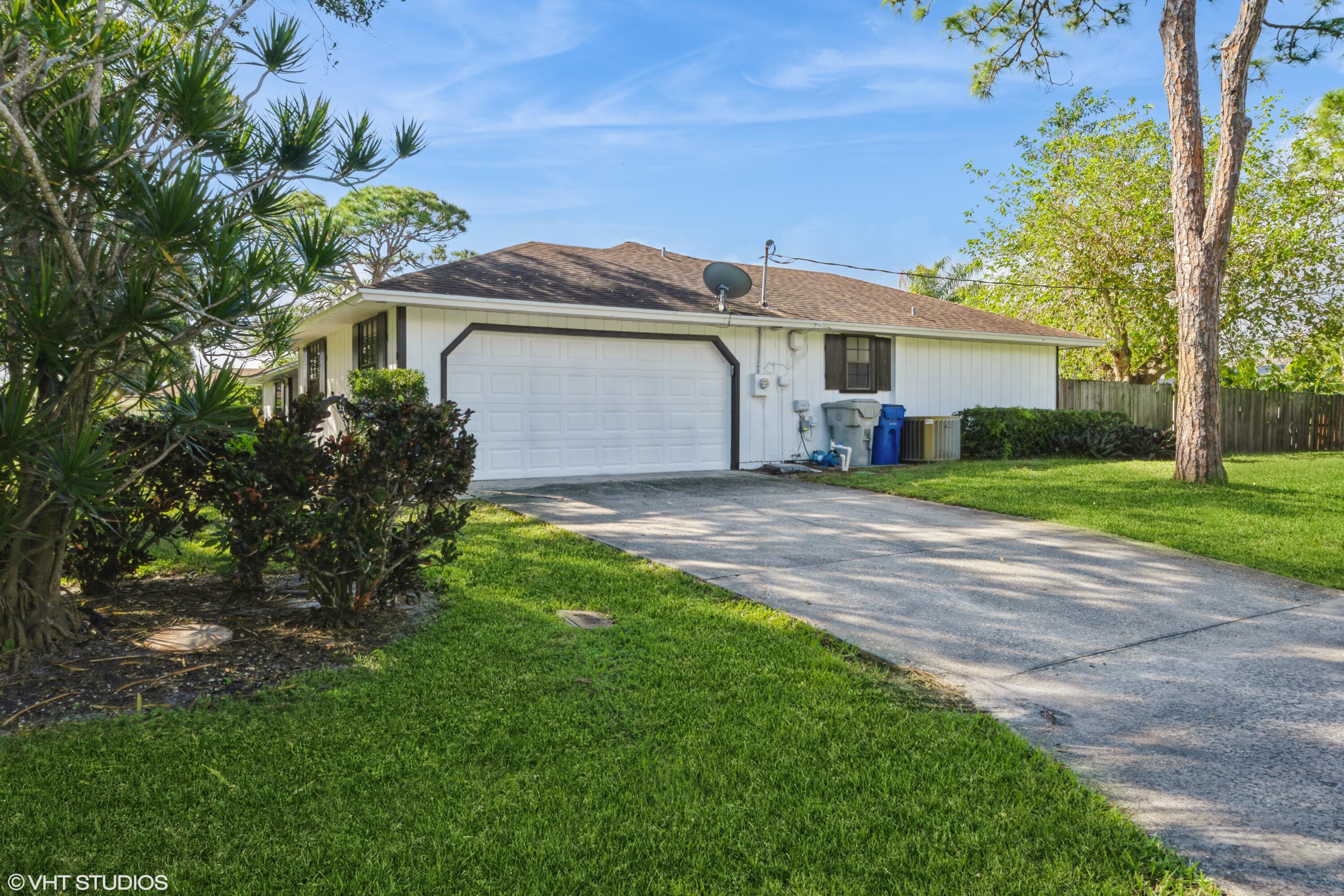 PINECREST SUB UNIT 1 - Residential