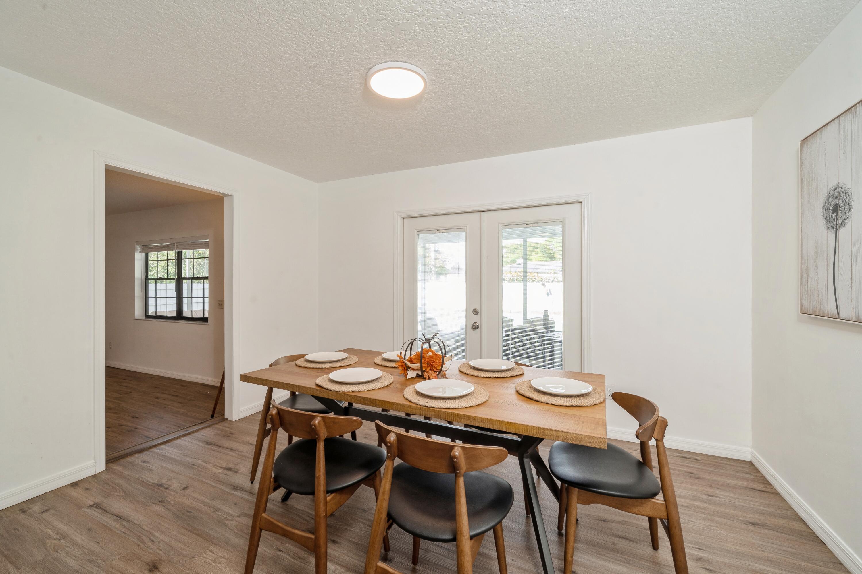 PINECREST SUB UNIT 1 - Residential