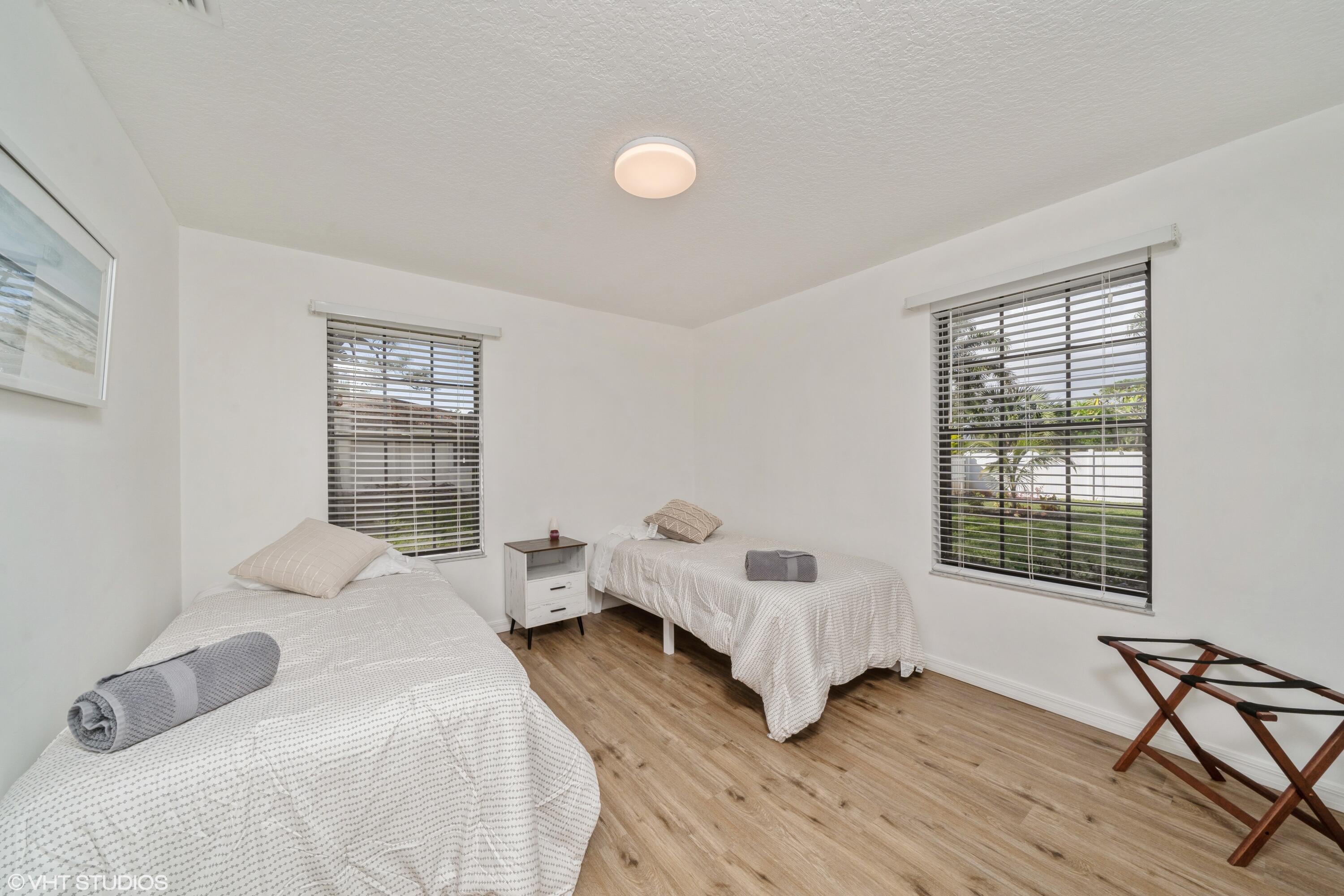 PINECREST SUB UNIT 1 - Residential