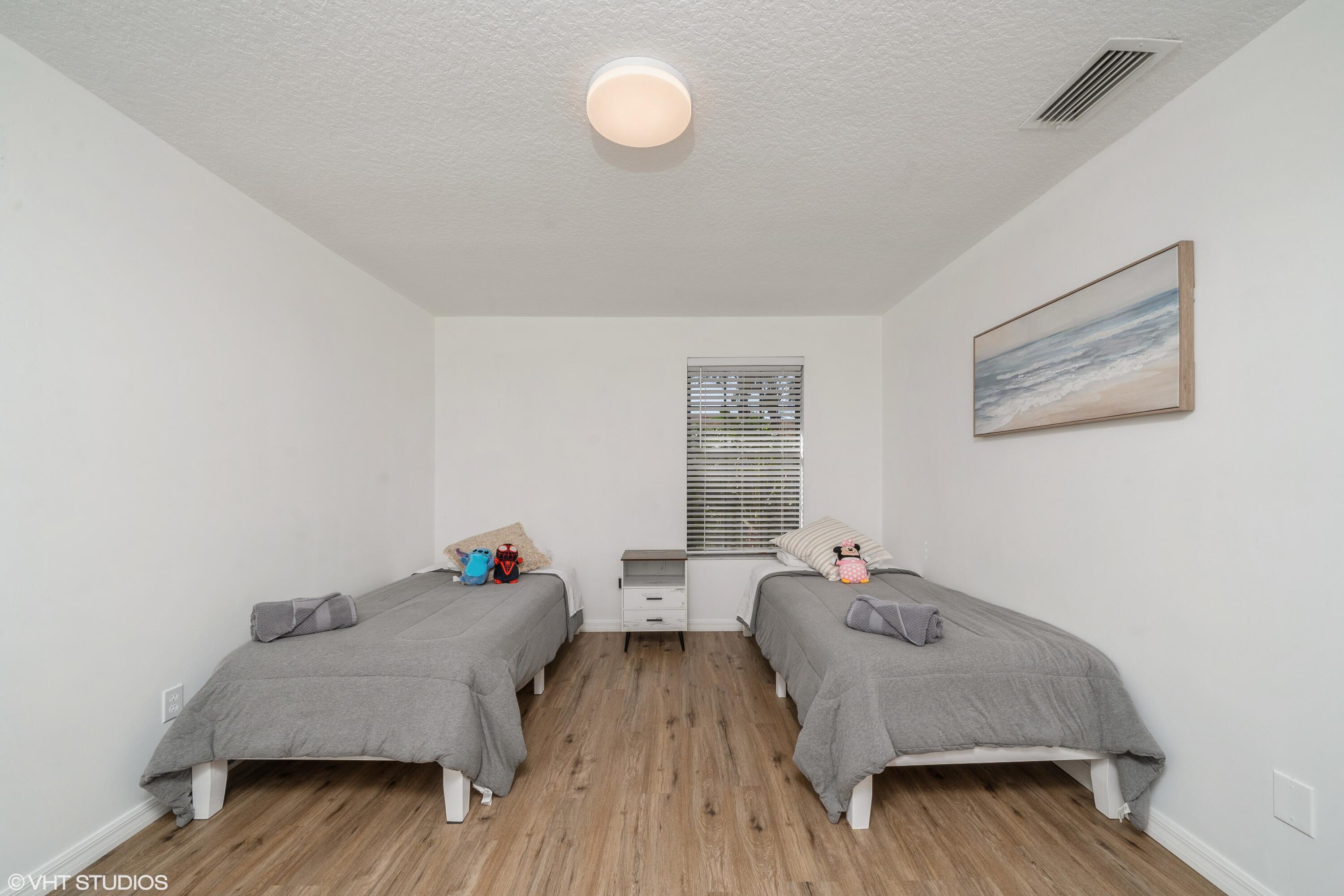 PINECREST SUB UNIT 1 - Residential