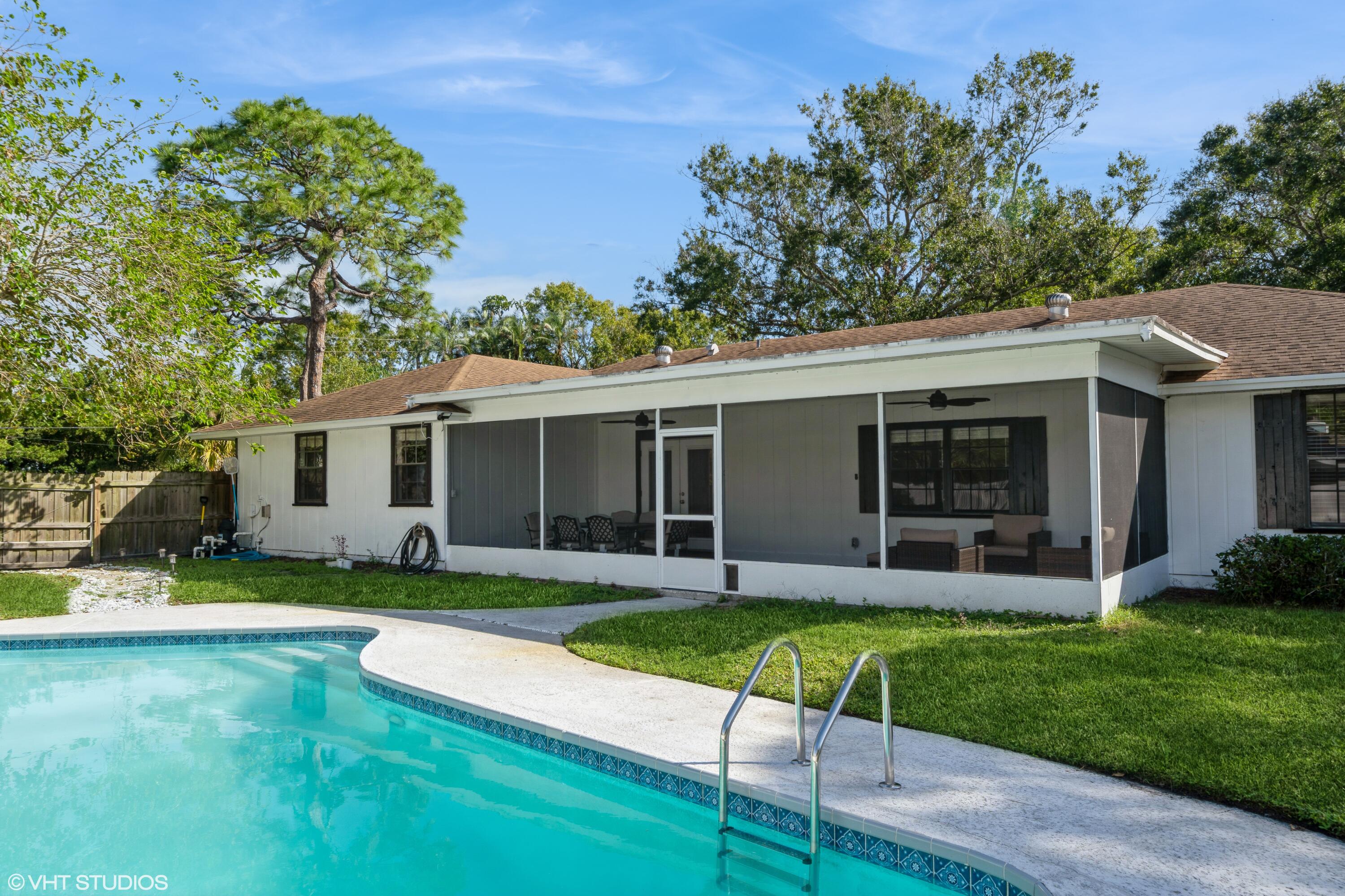 PINECREST SUB UNIT 1 - Residential