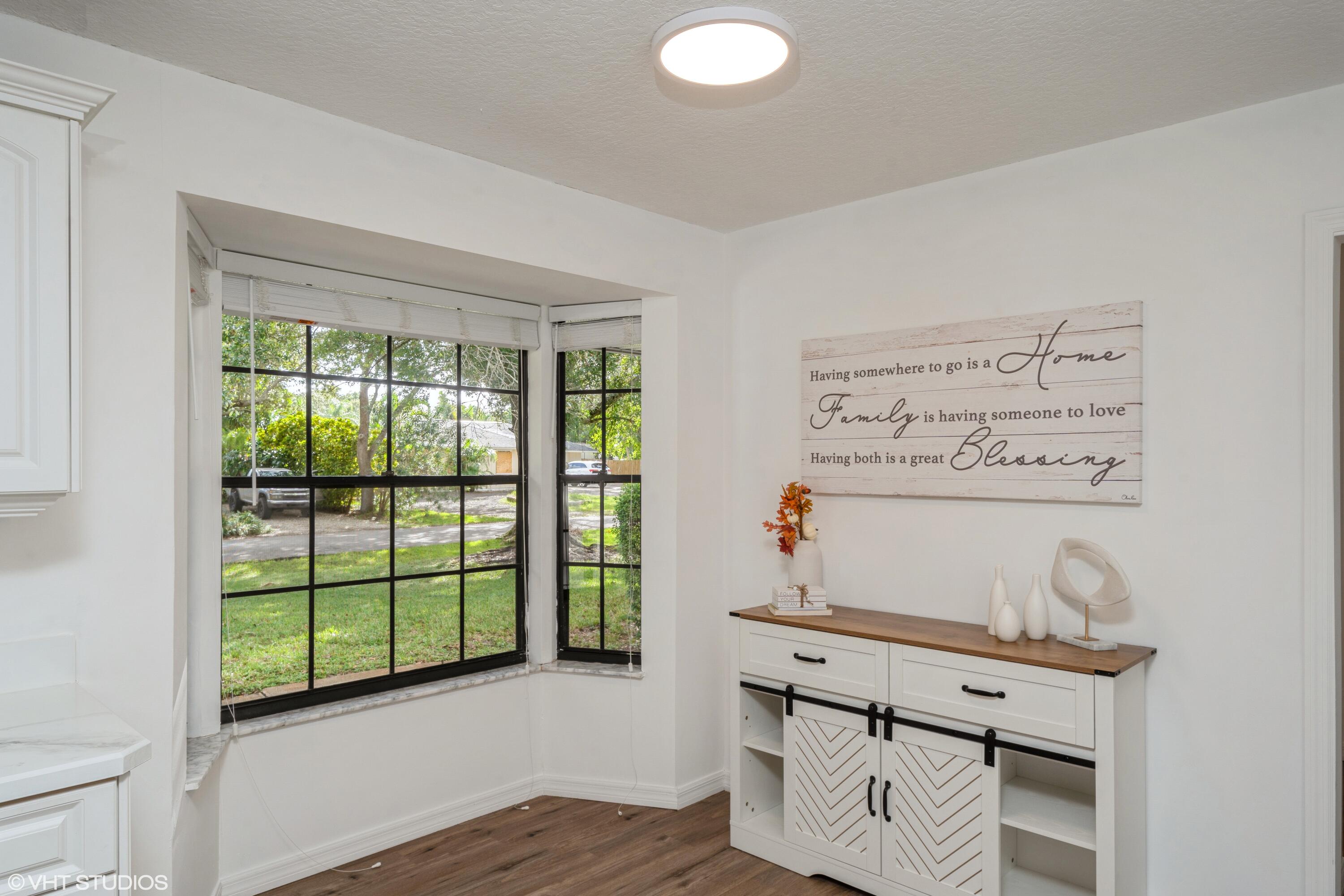 PINECREST SUB UNIT 1 - Residential