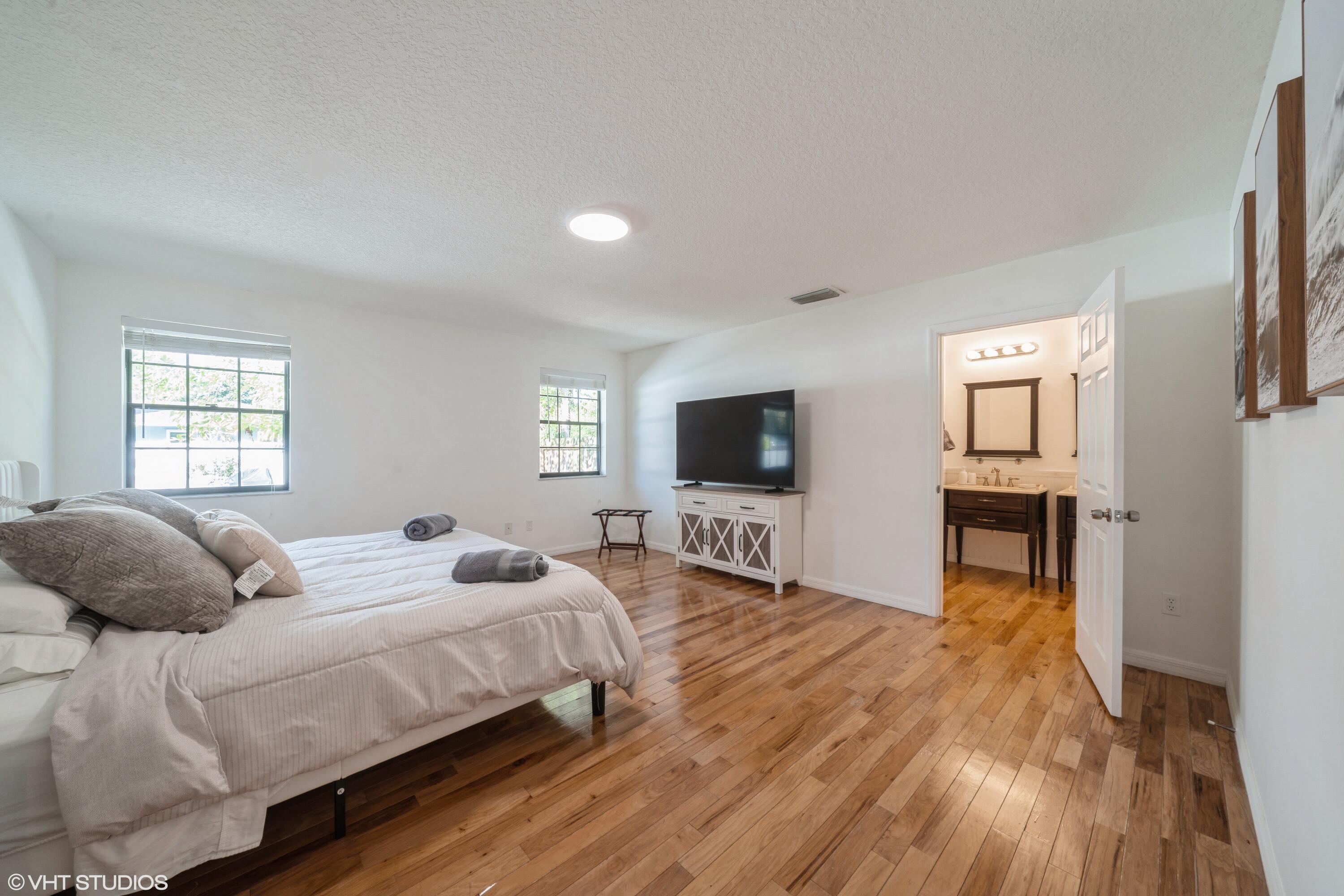 PINECREST SUB UNIT 1 - Residential