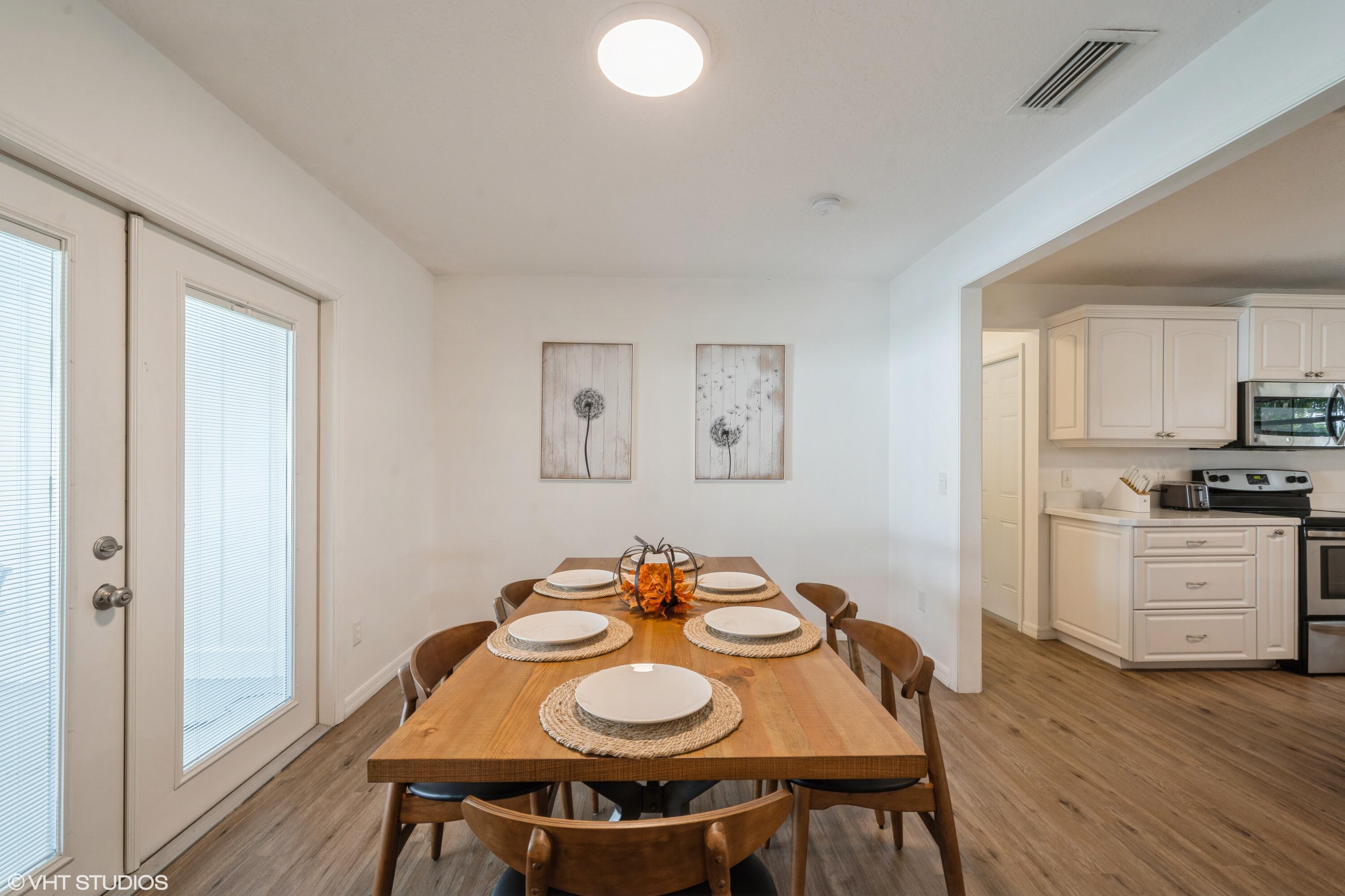PINECREST SUB UNIT 1 - Residential