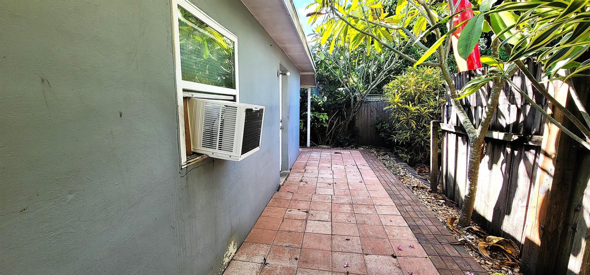 SUNNY ACRES SUBURBAN HOME - Residential Lease
