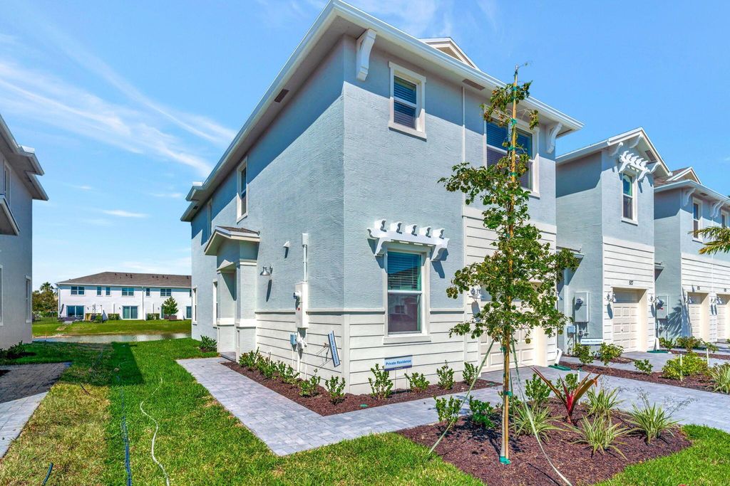 Photo of 529 SE Rivergrass Street, Port Saint Lucie, FL 34984 (MLS # R11067182)