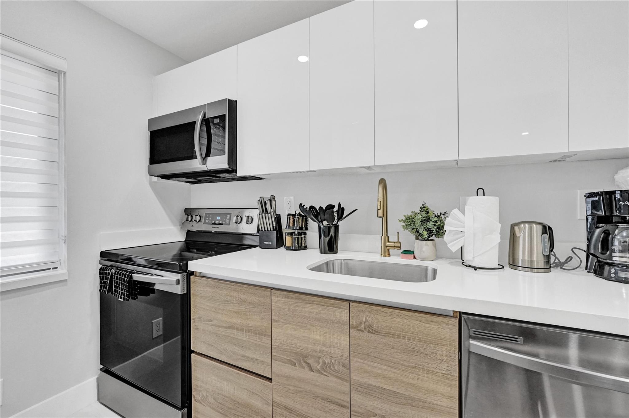 Lauderdale By The Sea 6-2 - Residential Lease