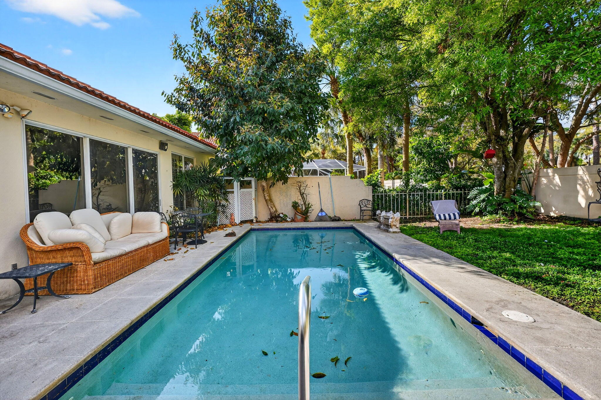 OAKS OAKS EAST 1 - Residential