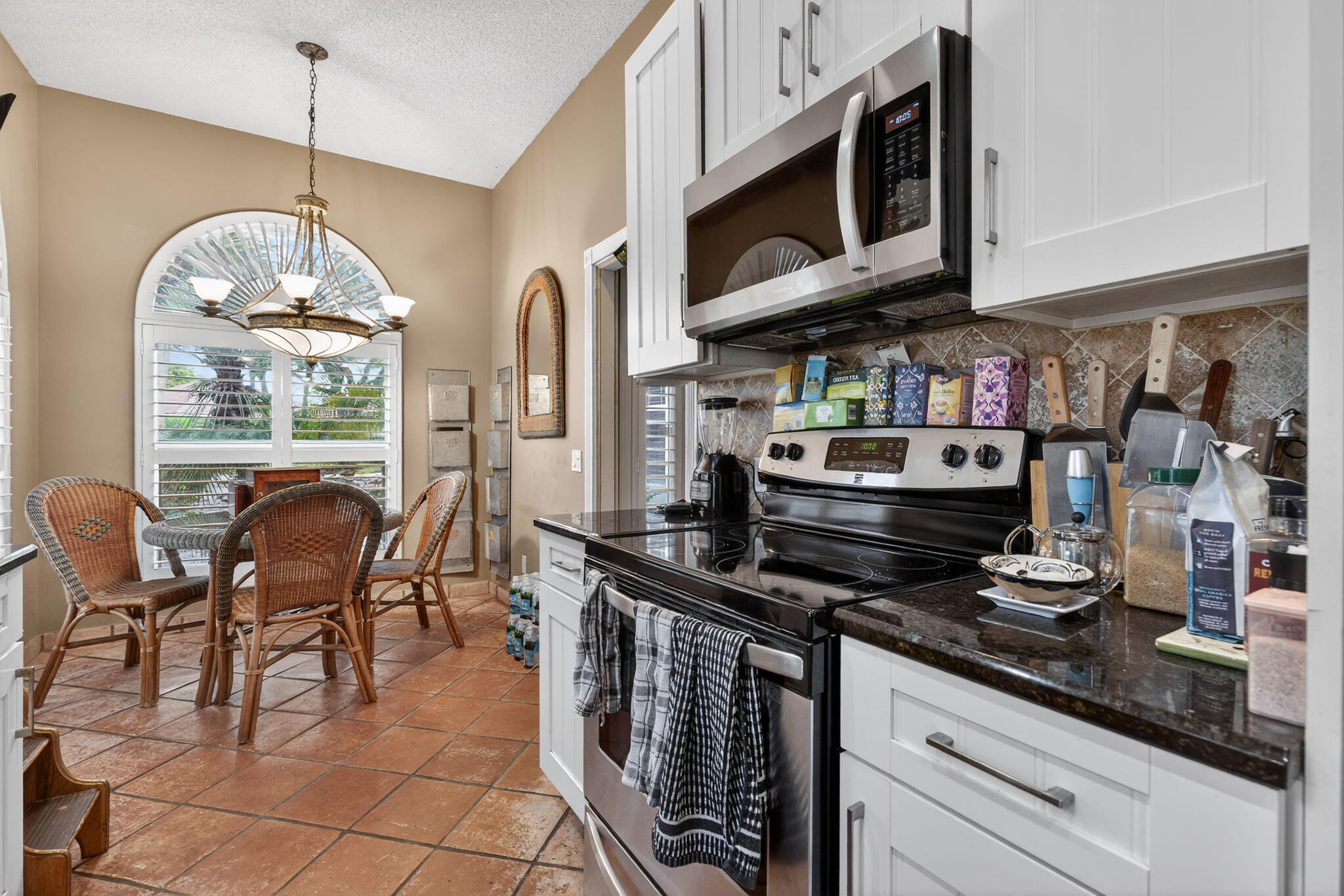 OAKS OAKS EAST 1 - Residential