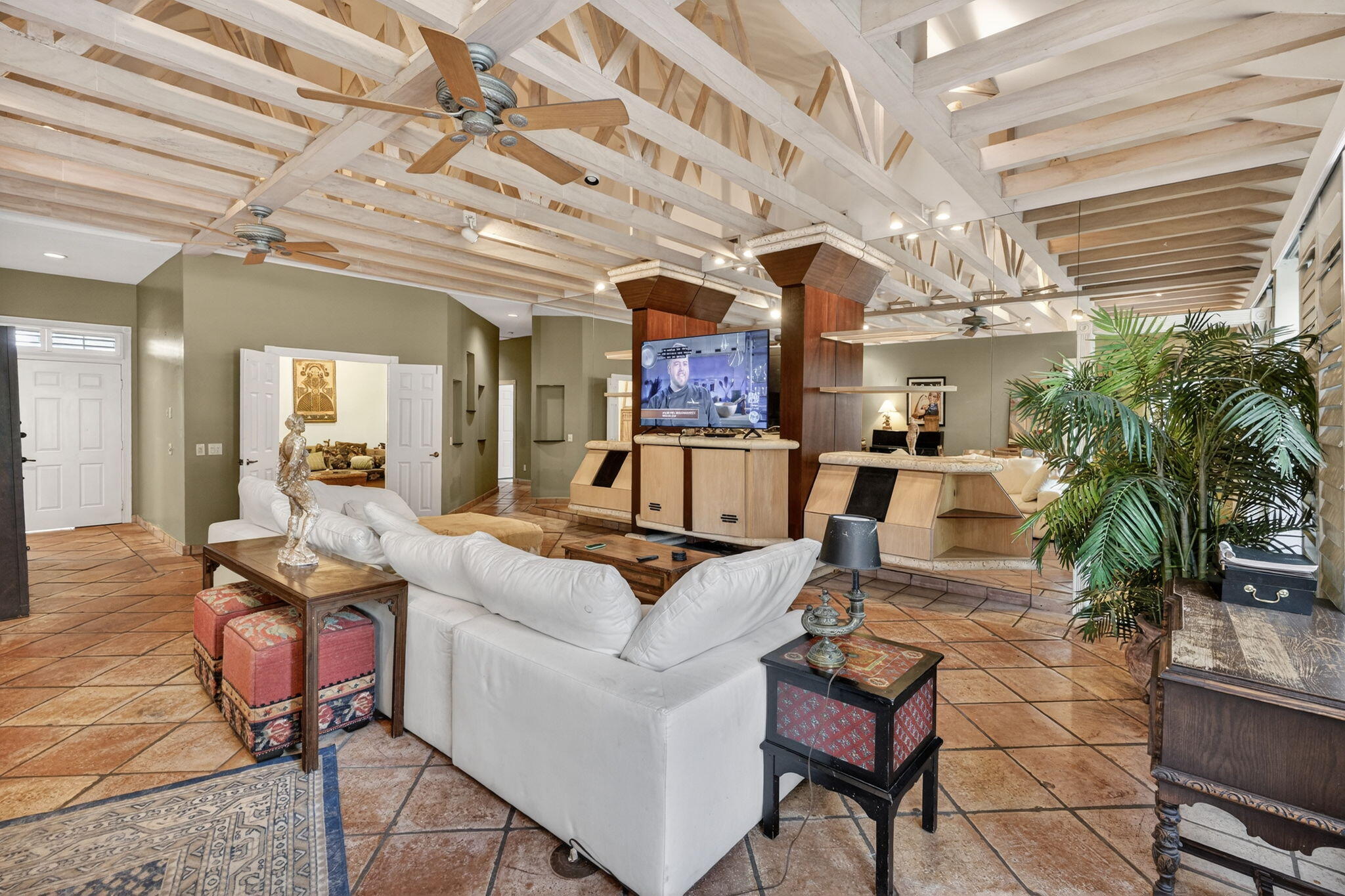 OAKS OAKS EAST 1 - Residential